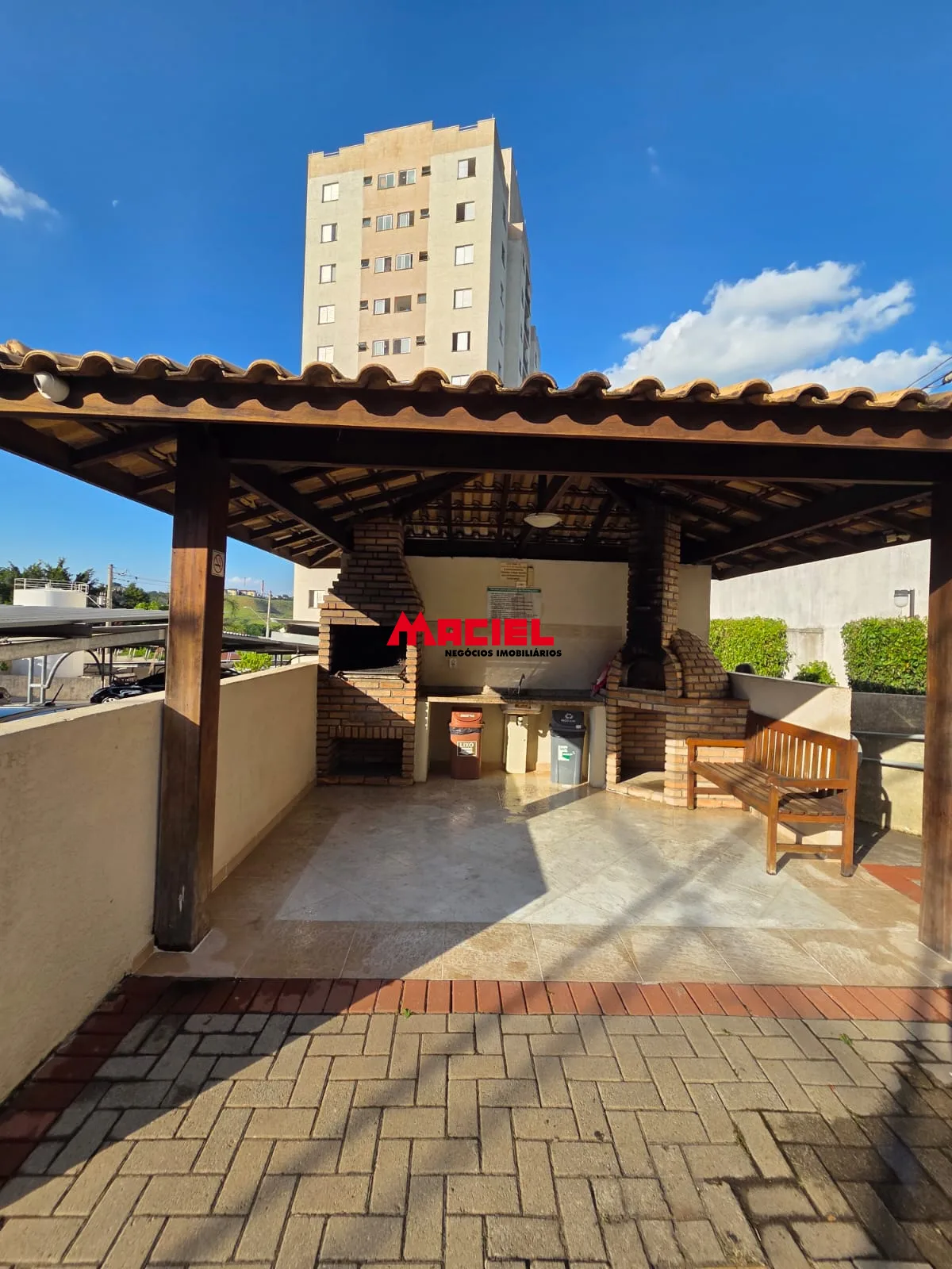 Alugar Apartamento / Padr&atilde;o em S&atilde;o Jos&eacute; dos Campos R$ 1.800,00 - Foto 17