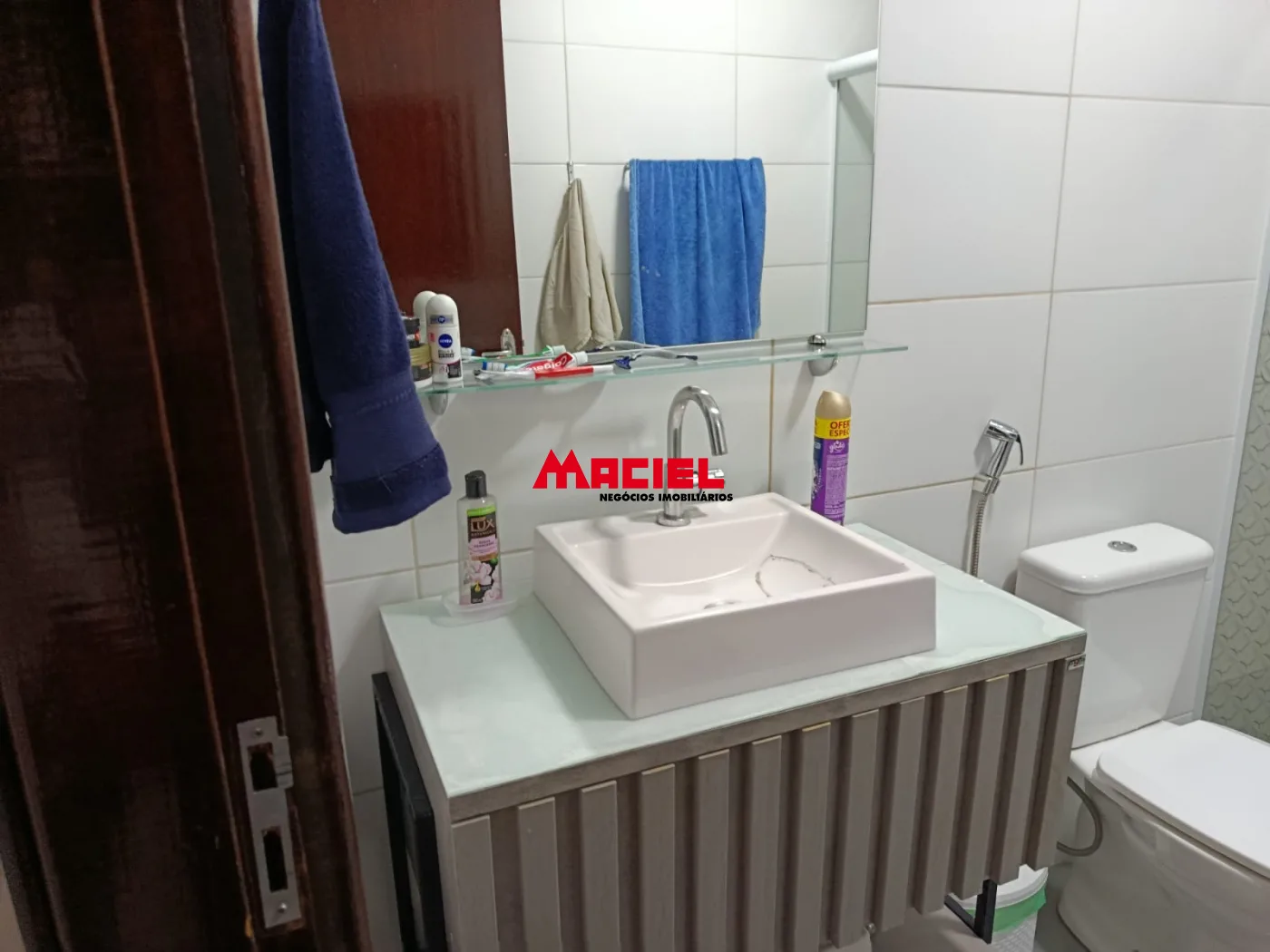 Comprar Casa / Sobrado em S&atilde;o Jos&eacute; dos Campos R$ 650.000,00 - Foto 2