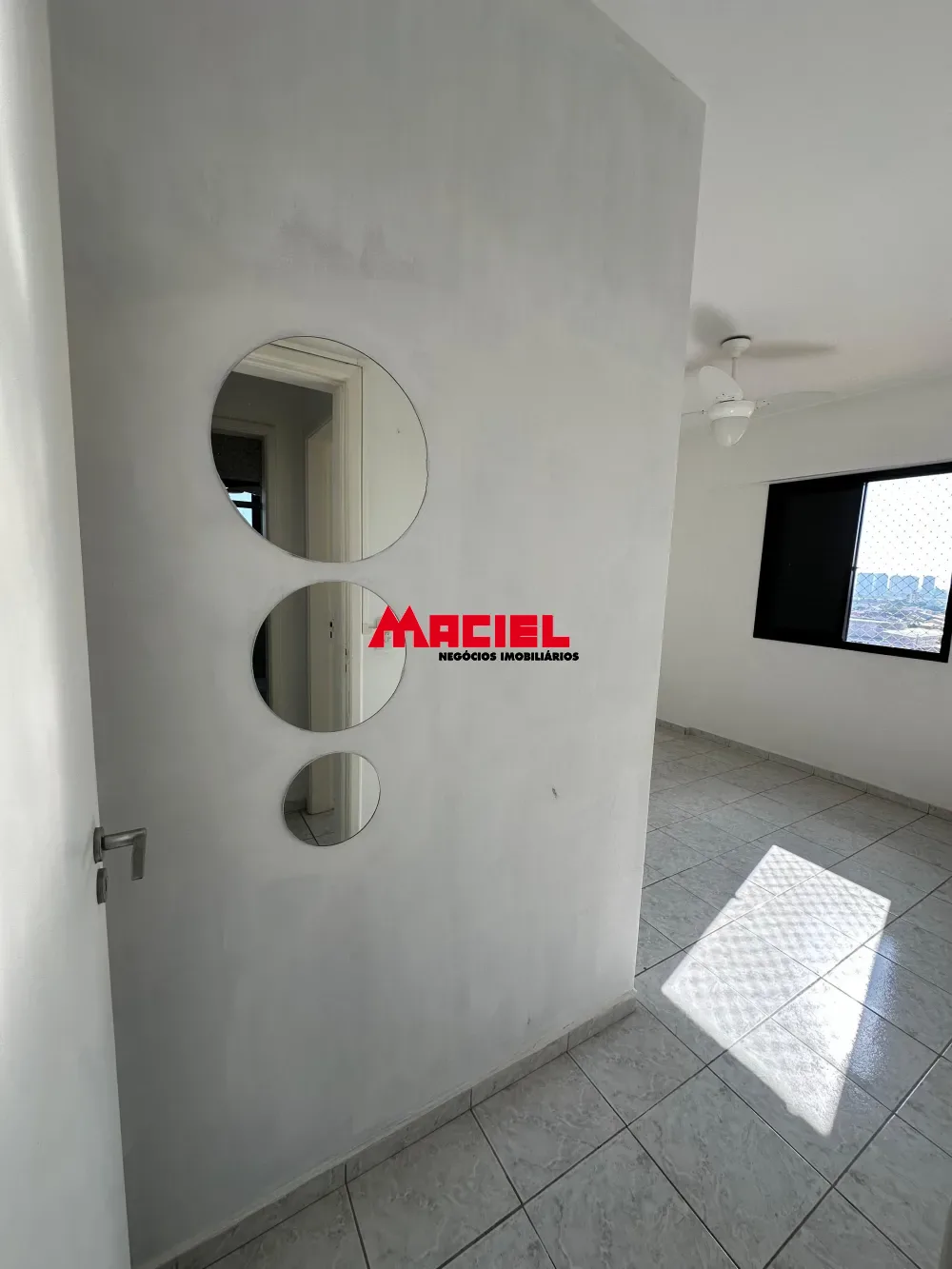 Alugar Apartamento / Padr&atilde;o em S&atilde;o Jos&eacute; dos Campos R$ 2.800,00 - Foto 5
