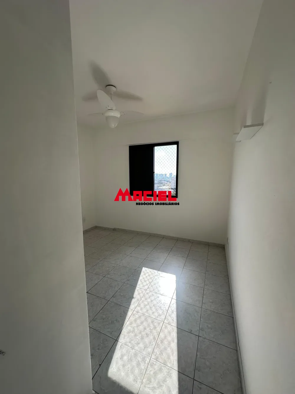 Alugar Apartamento / Padr&atilde;o em S&atilde;o Jos&eacute; dos Campos R$ 2.800,00 - Foto 6