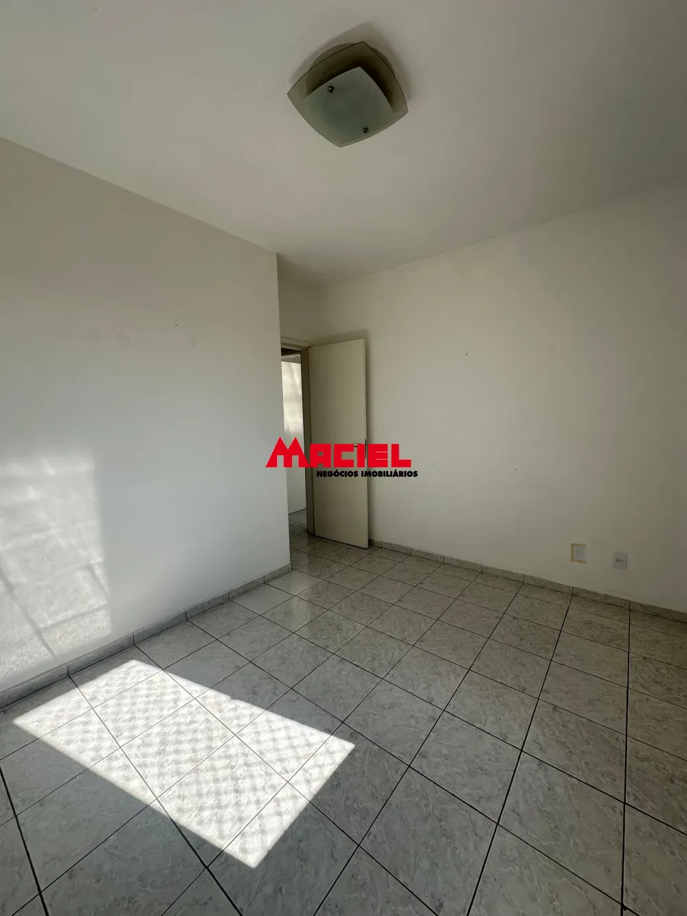 Alugar Apartamento / Padr&atilde;o em S&atilde;o Jos&eacute; dos Campos R$ 2.800,00 - Foto 8