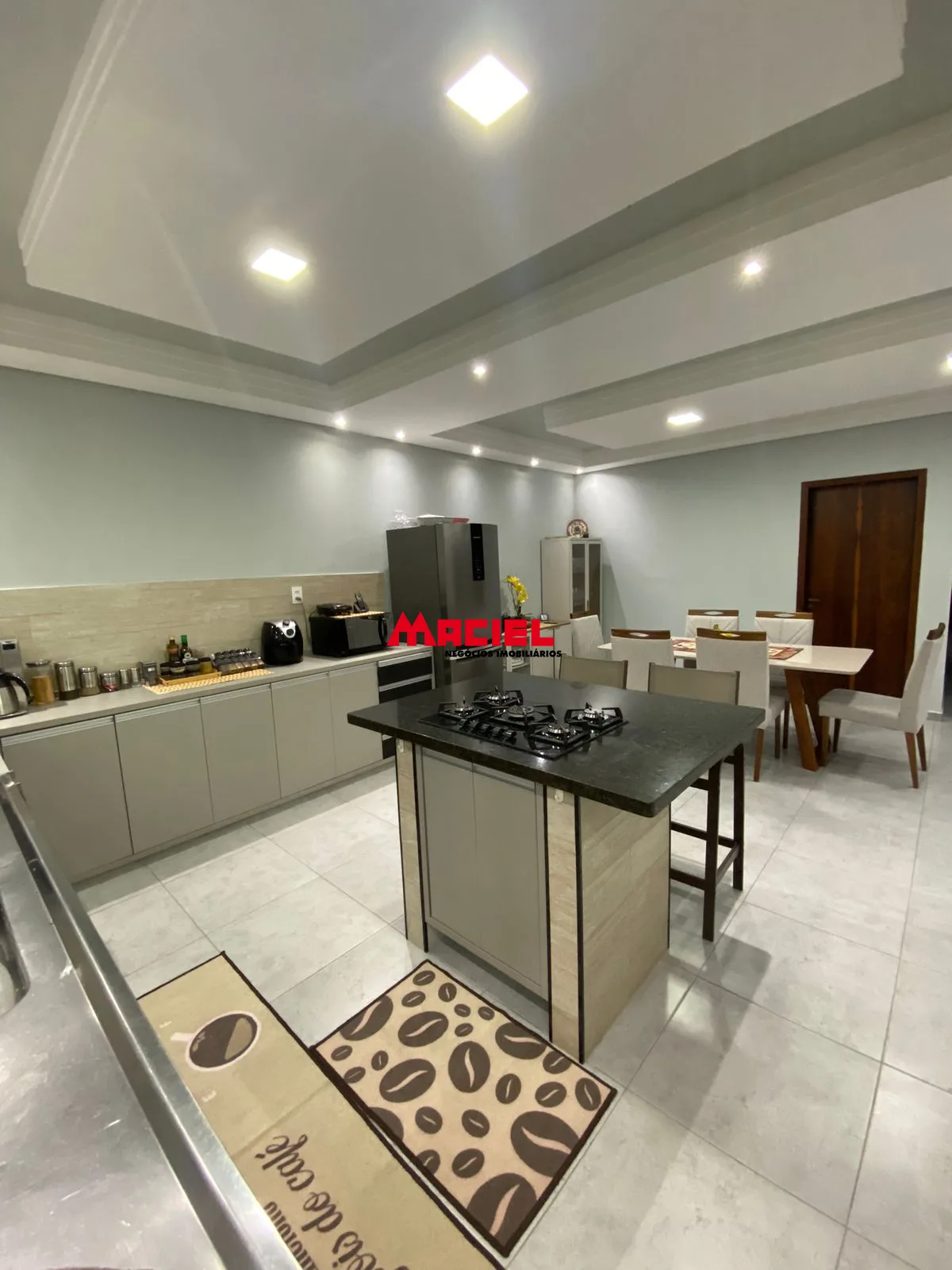 Comprar Casa / Padr&atilde;o em Taubat&eacute; R$ 560.000,00 - Foto 4