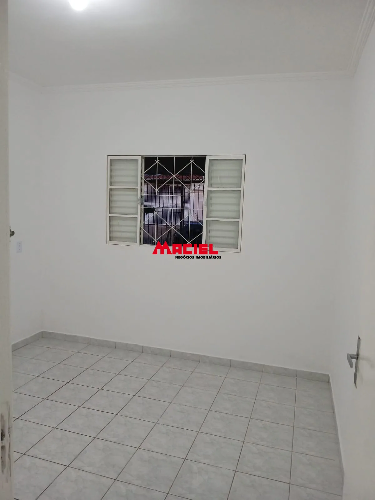 Alugar Casa / Padr&atilde;o em S&atilde;o Jos&eacute; dos Campos R$ 2.900,00 - Foto 5