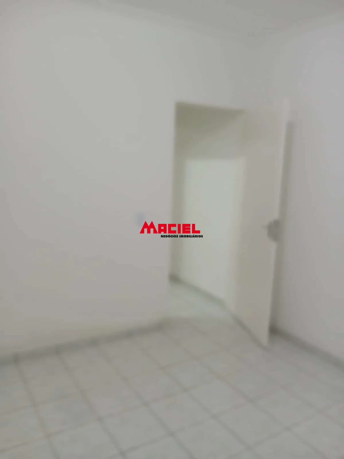 Alugar Casa / Padr&atilde;o em S&atilde;o Jos&eacute; dos Campos R$ 2.900,00 - Foto 12