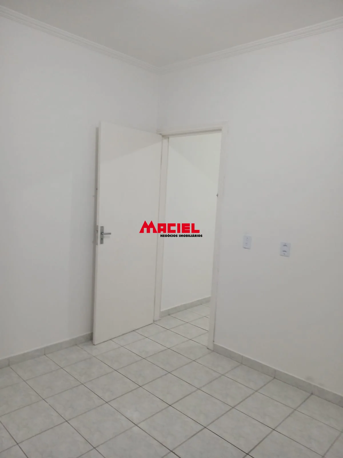 Alugar Casa / Padr&atilde;o em S&atilde;o Jos&eacute; dos Campos R$ 2.900,00 - Foto 15