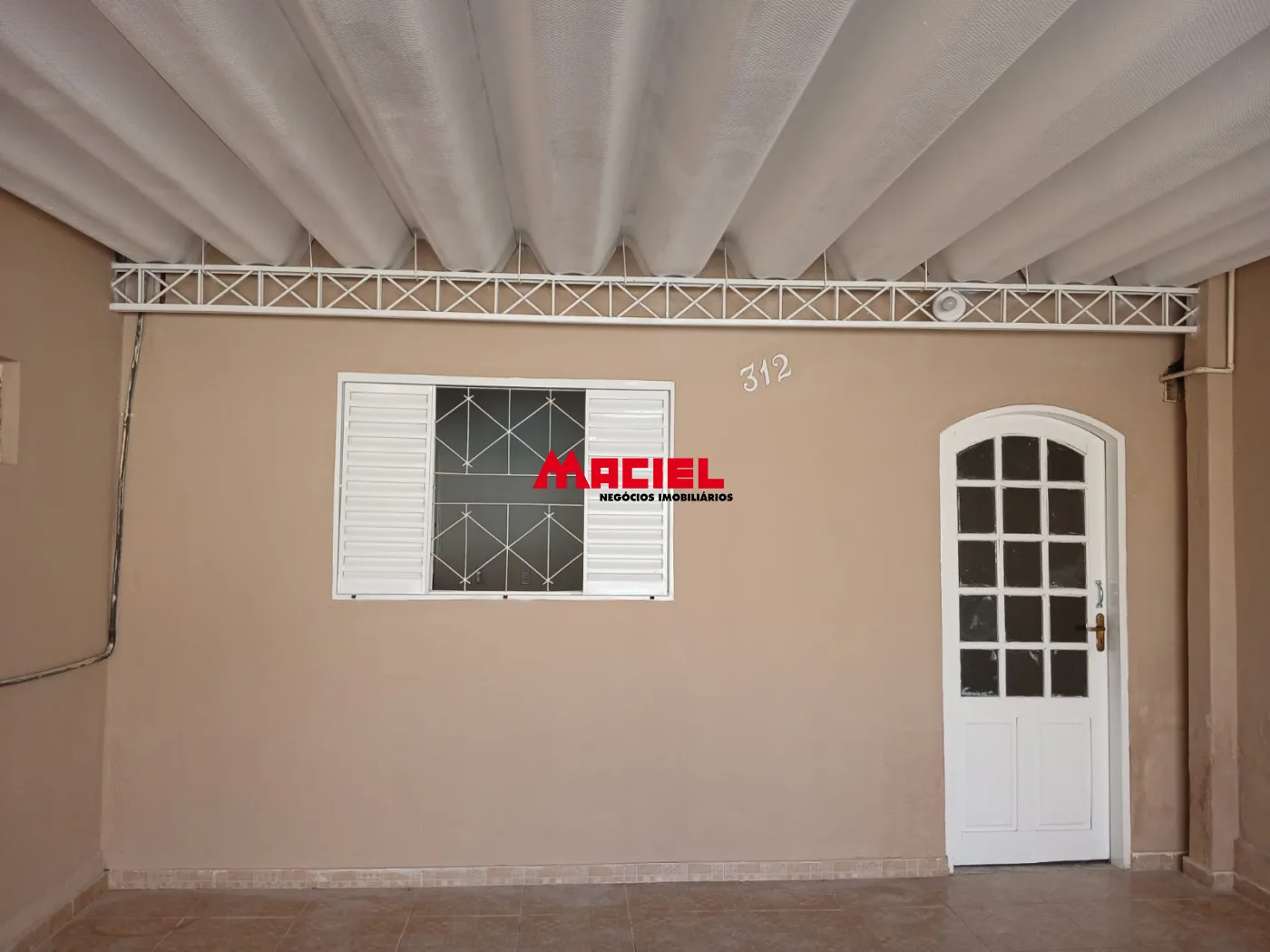 Alugar Casa / Padr&atilde;o em S&atilde;o Jos&eacute; dos Campos R$ 2.900,00 - Foto 16