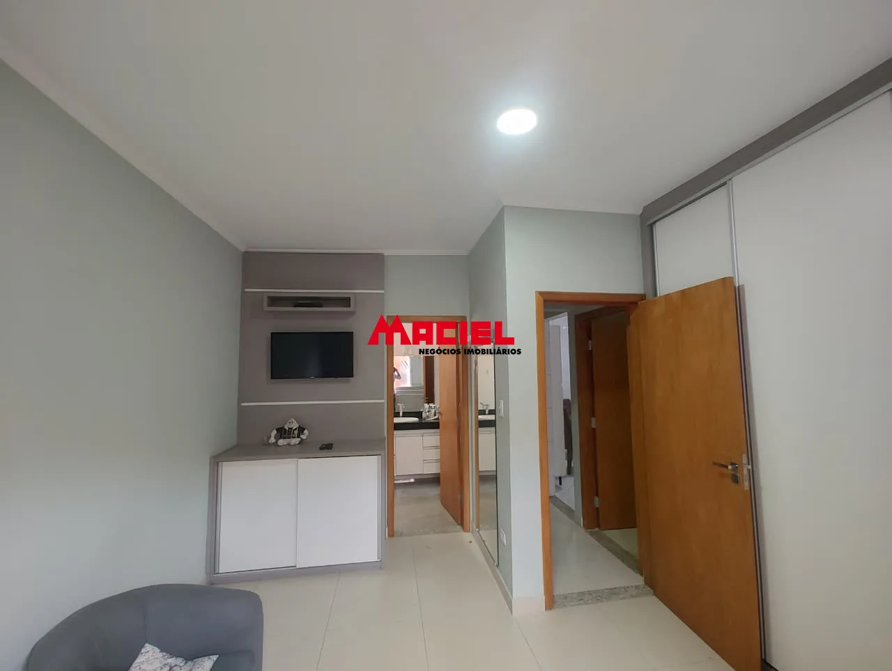 Alugar Casa / Padr&atilde;o em S&atilde;o Jos&eacute; dos Campos R$ 5.500,00 - Foto 9