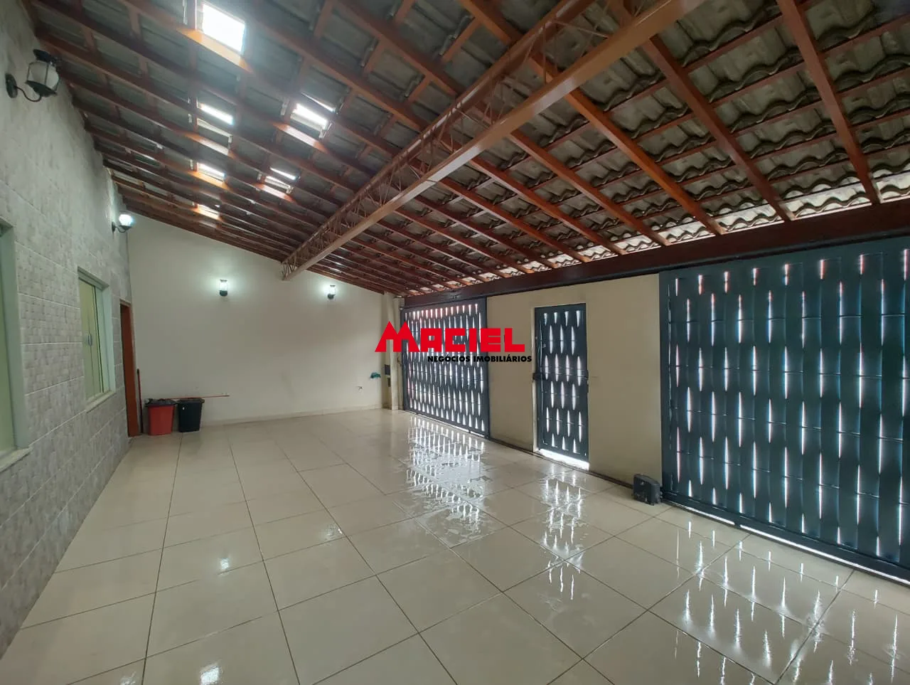 Alugar Casa / Padr&atilde;o em S&atilde;o Jos&eacute; dos Campos R$ 5.500,00 - Foto 3