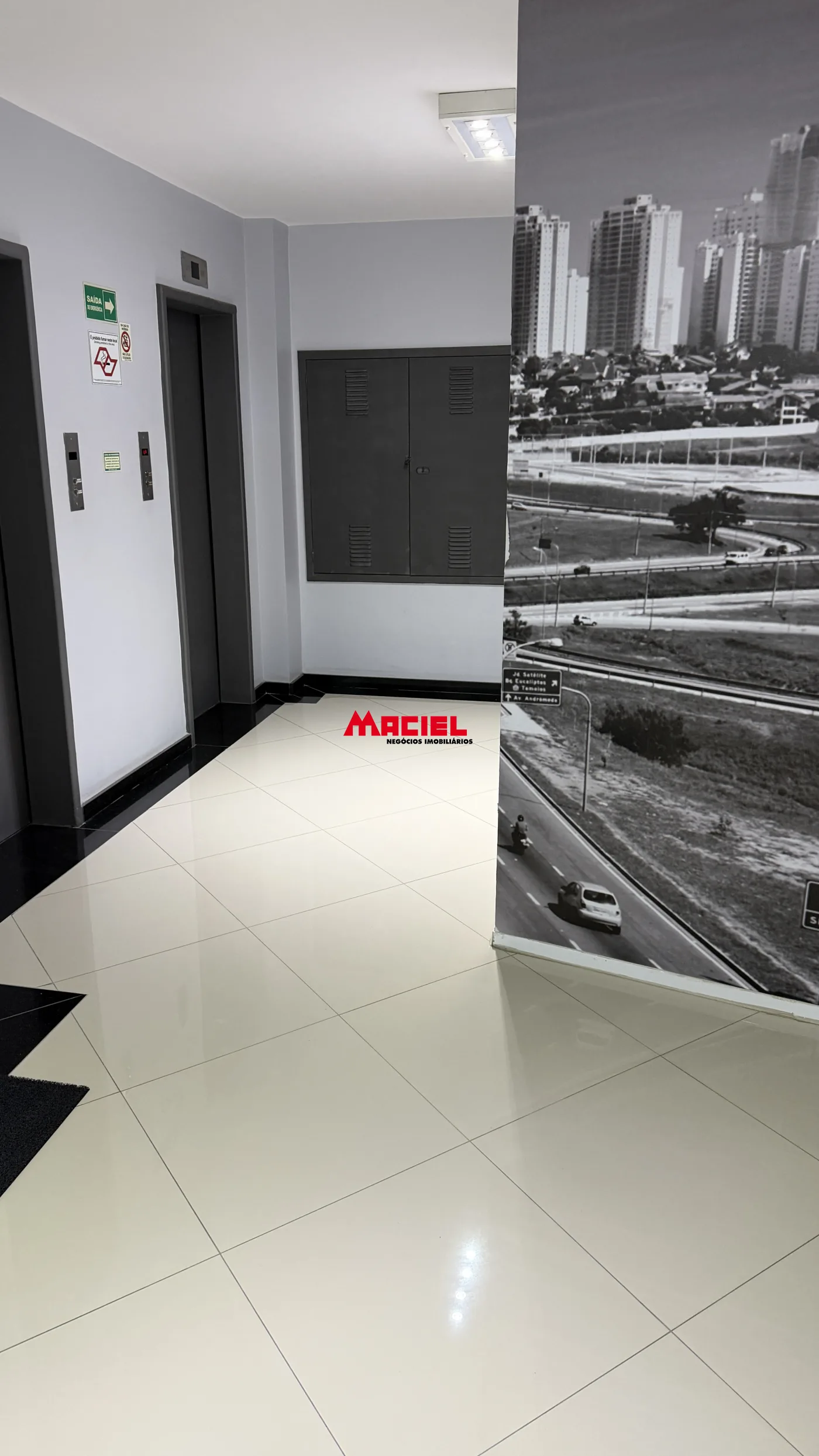 Alugar Comercial / Sala em Edif&iacute;cioCondom&iacute;nio em S&atilde;o Jos&eacute; dos Campos R$ 2.200,00 - Foto 1