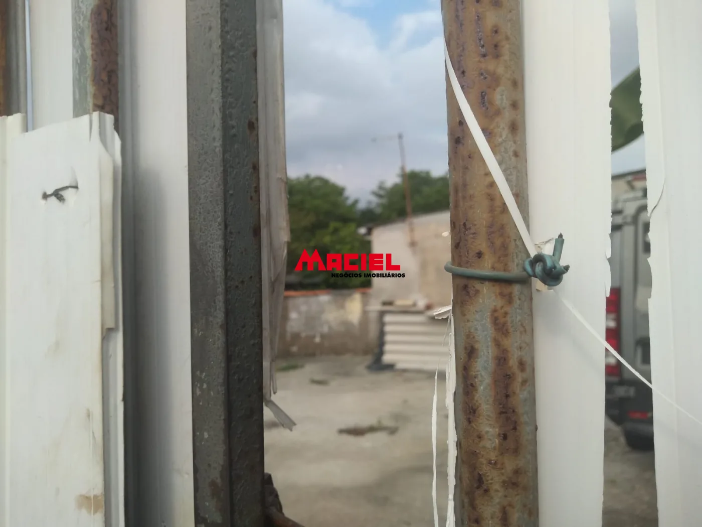 Comprar Casa / Padr&atilde;o em S&atilde;o Jos&eacute; dos Campos R$ 370.000,00 - Foto 4