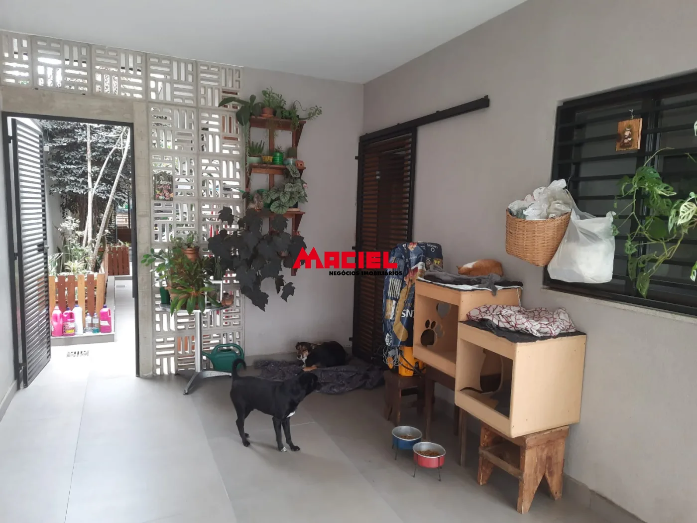 Comprar Casa / Padr&atilde;o em Ca&ccedil;apava R$ 798.000,00 - Foto 1