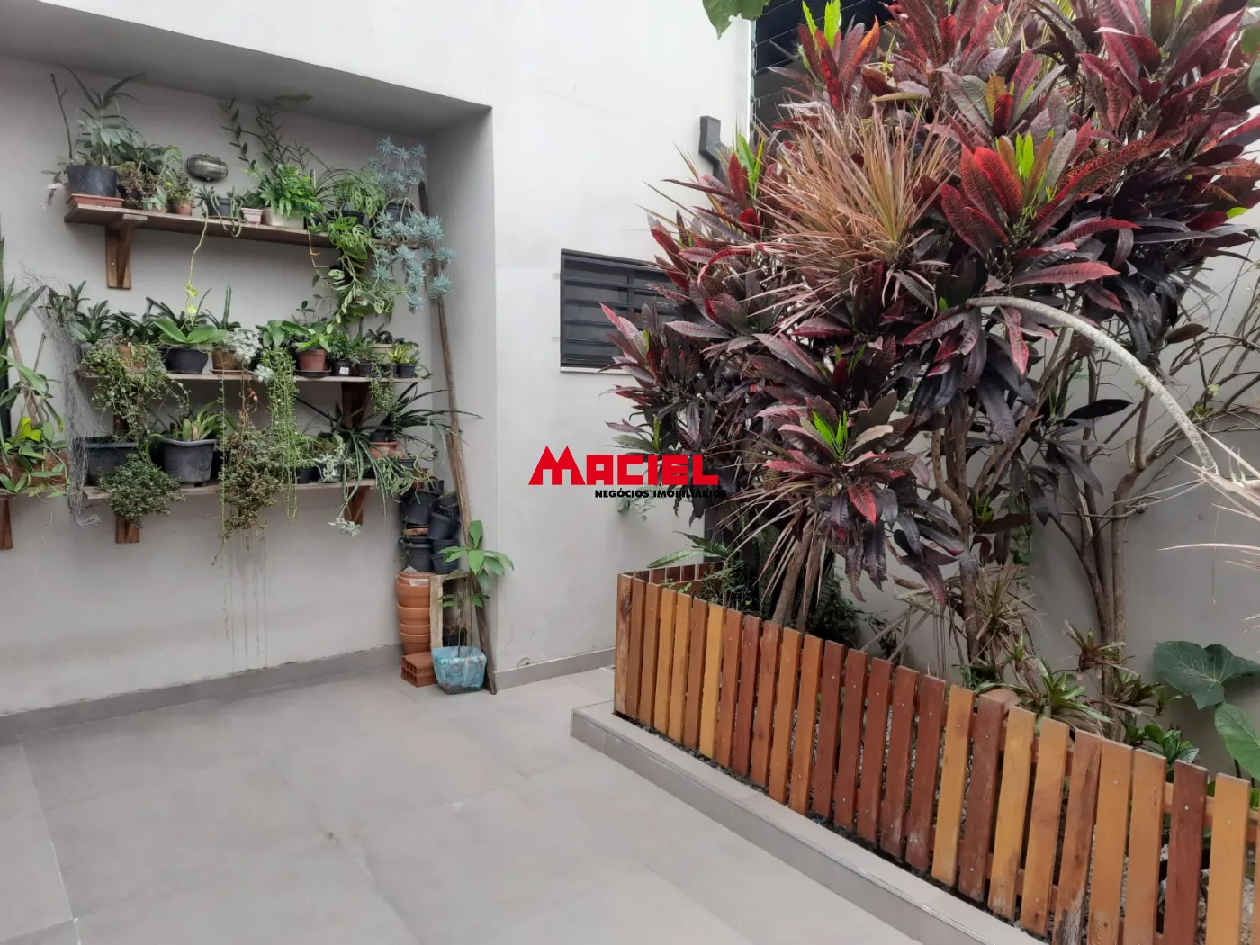 Comprar Casa / Padr&atilde;o em Ca&ccedil;apava R$ 798.000,00 - Foto 12