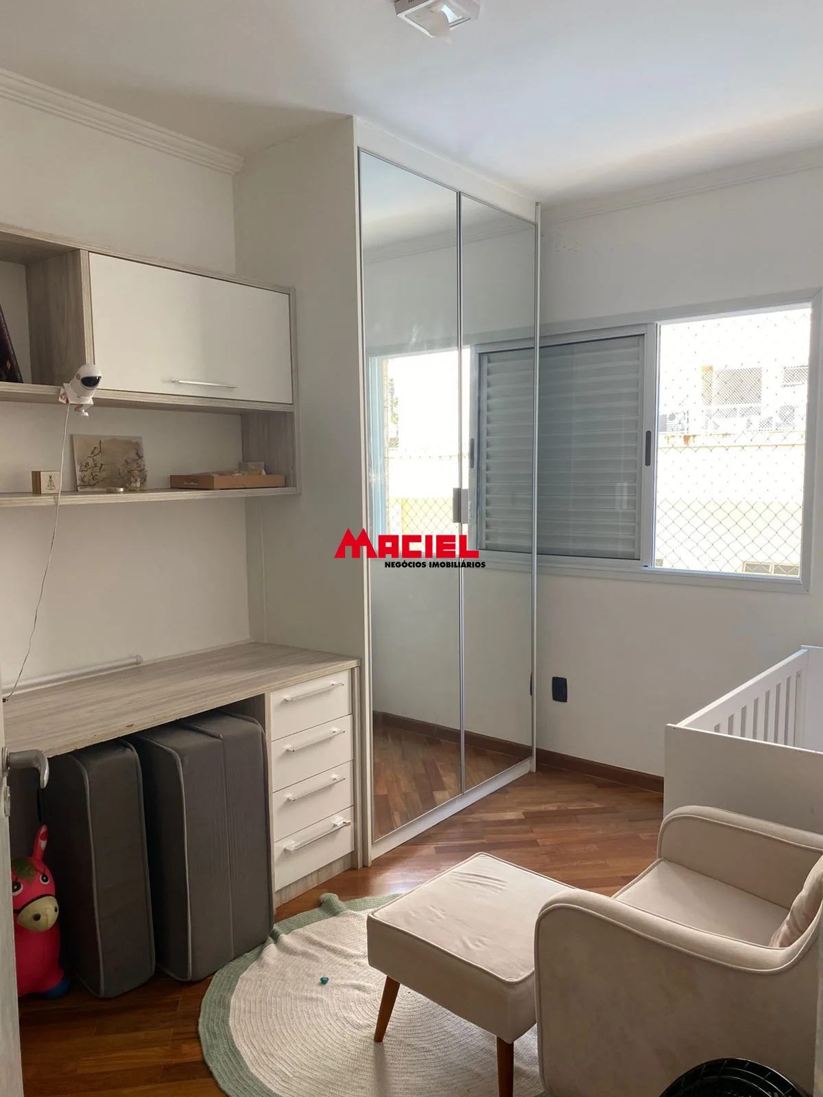 Alugar Apartamento / Padr&atilde;o em S&atilde;o Jos&eacute; dos Campos R$ 3.500,00 - Foto 2