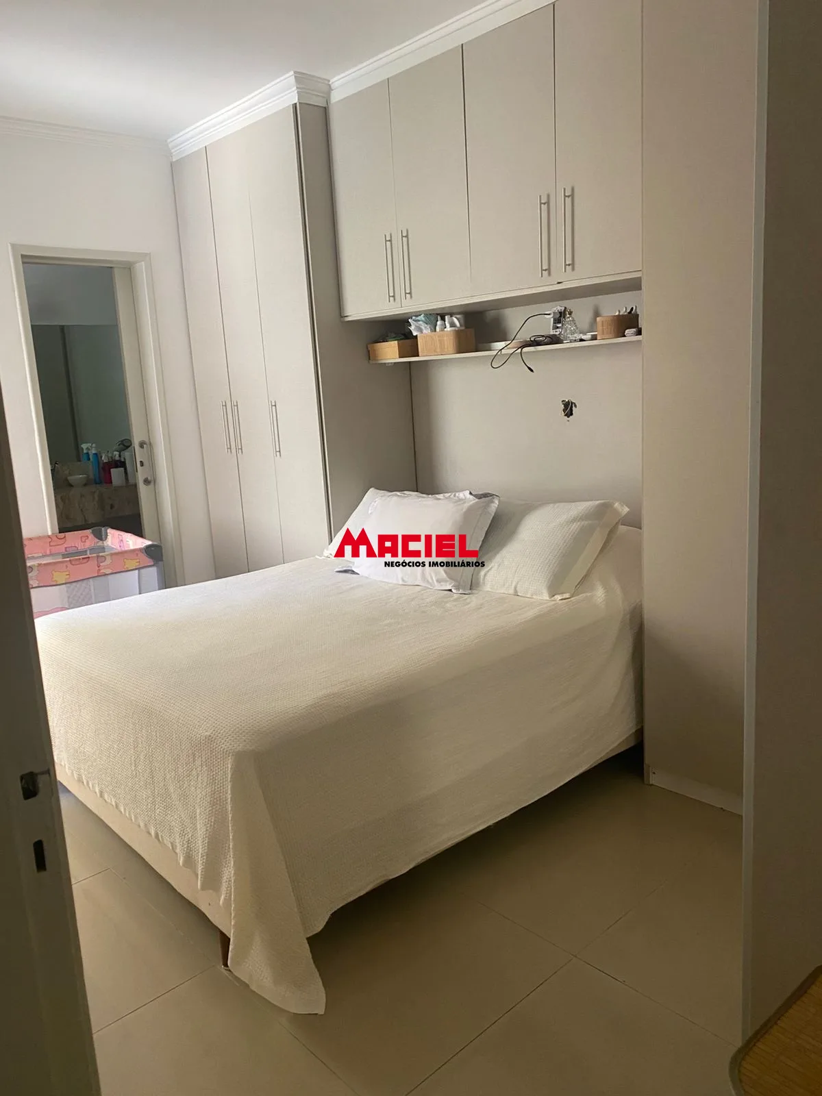 Alugar Apartamento / Padr&atilde;o em S&atilde;o Jos&eacute; dos Campos R$ 3.500,00 - Foto 7