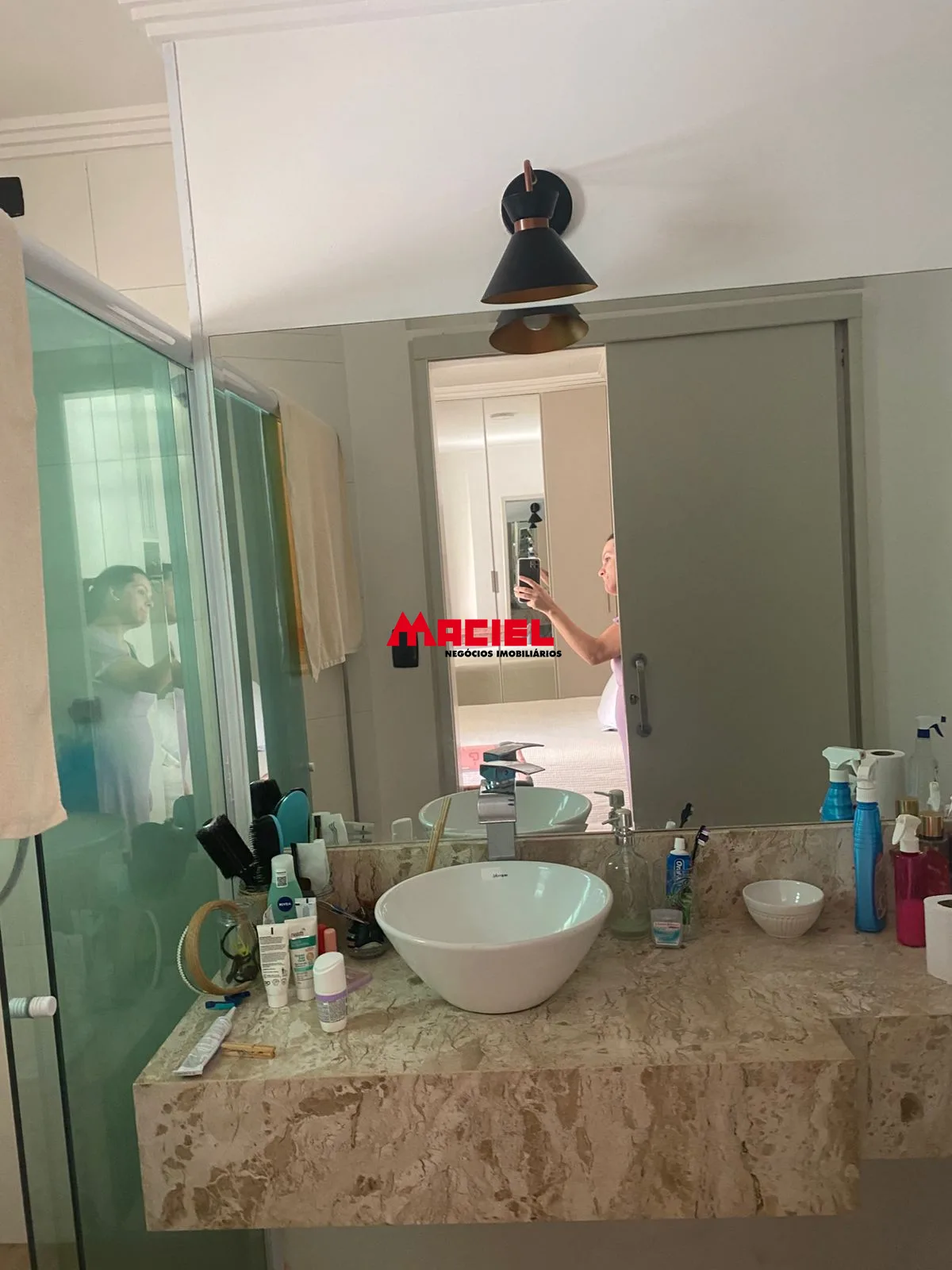 Alugar Apartamento / Padr&atilde;o em S&atilde;o Jos&eacute; dos Campos R$ 3.500,00 - Foto 10