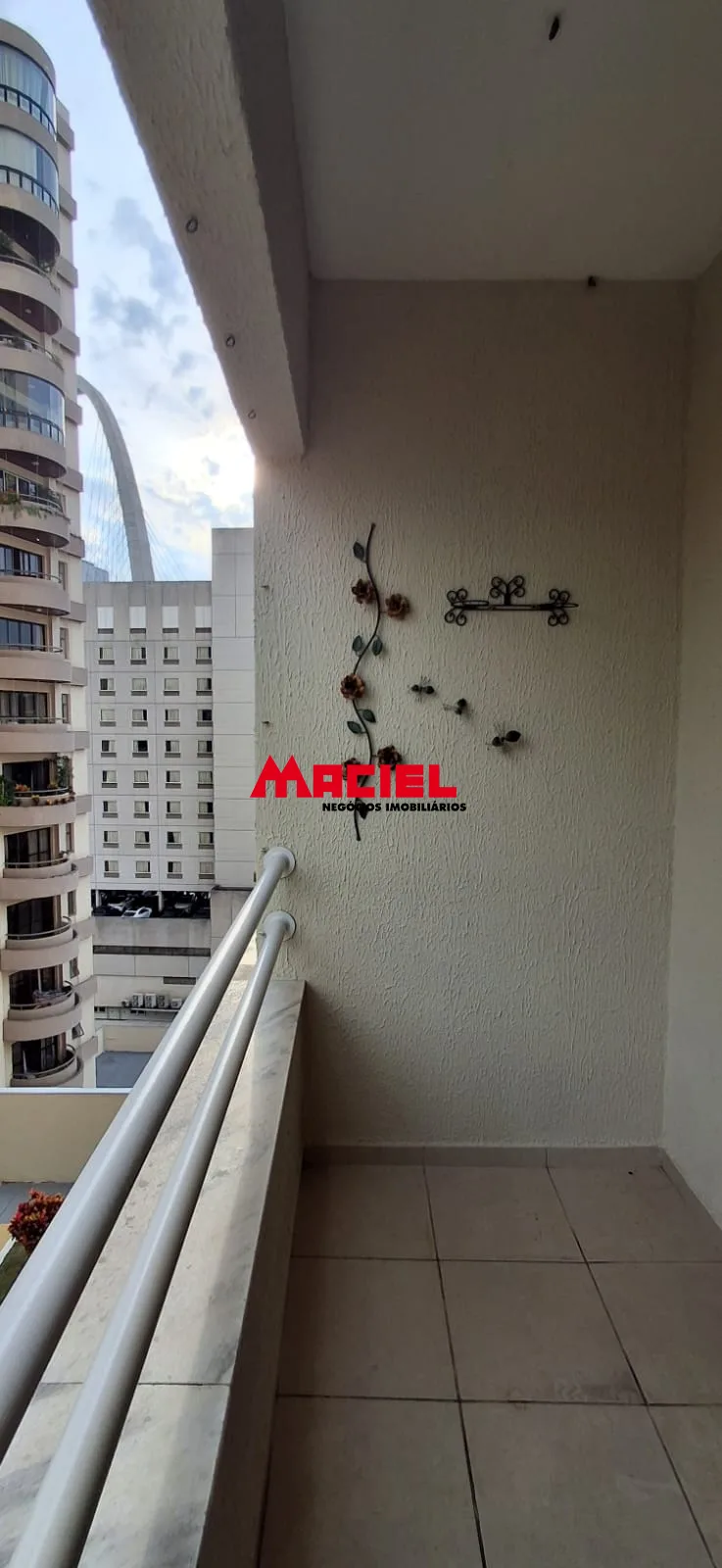 Alugar Apartamento / Padr&atilde;o em S&atilde;o Jos&eacute; dos Campos R$ 2.900,00 - Foto 26