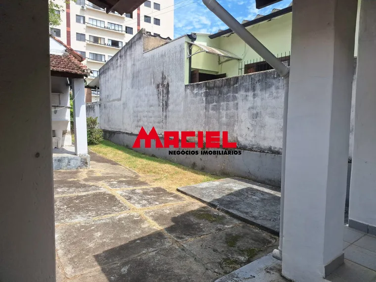 Comprar Casa / Padr&atilde;o em Ca&ccedil;apava R$ 1.042.000,00 - Foto 2