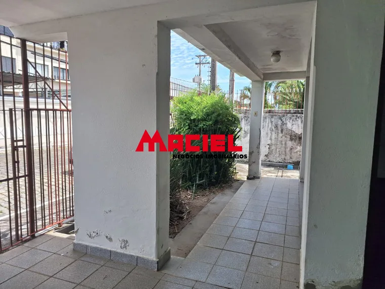 Comprar Casa / Padr&atilde;o em Ca&ccedil;apava R$ 1.042.000,00 - Foto 4