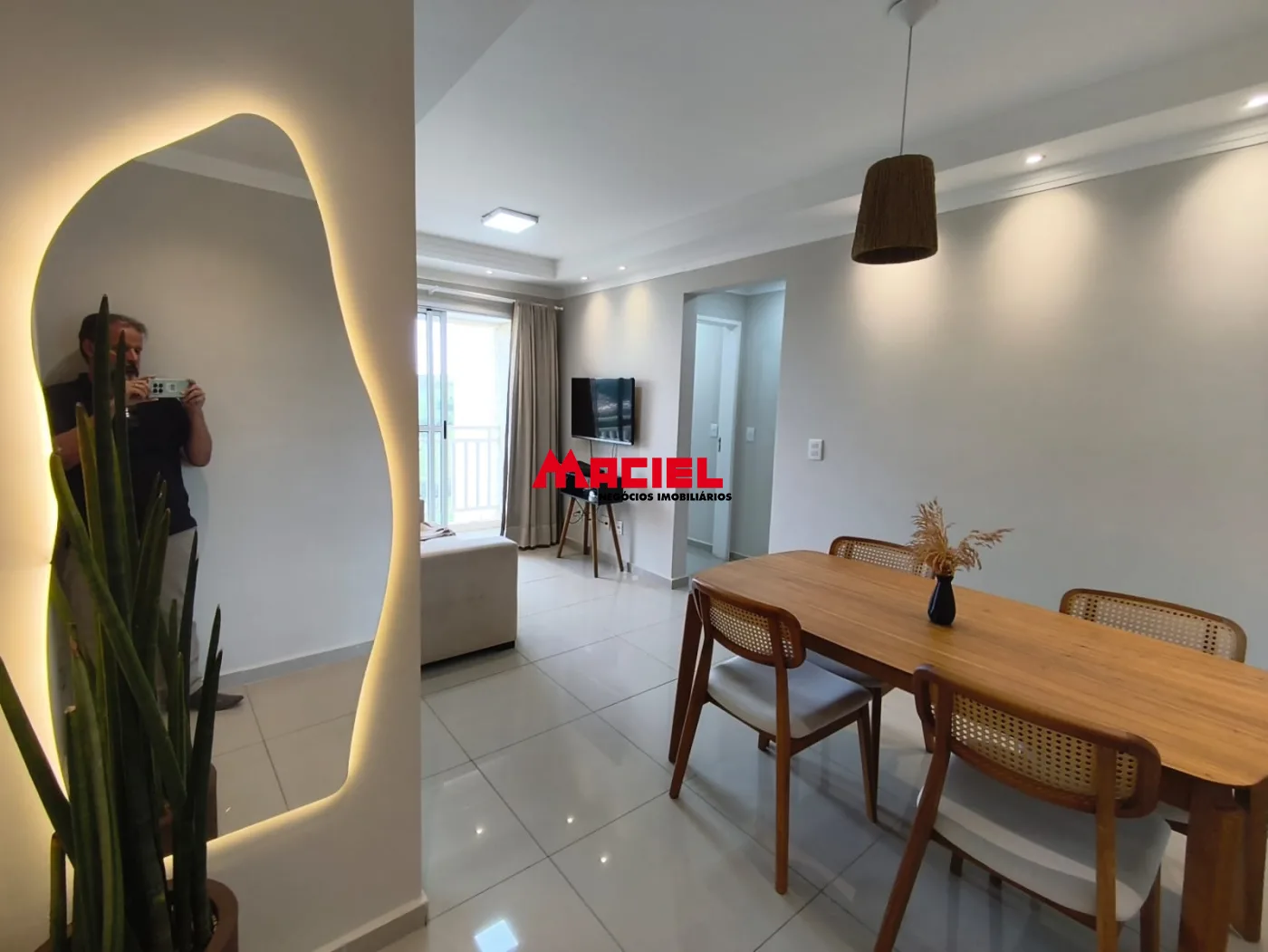 Alugar Apartamento / Padr&atilde;o em S&atilde;o Jos&eacute; dos Campos R$ 2.500,00 - Foto 1