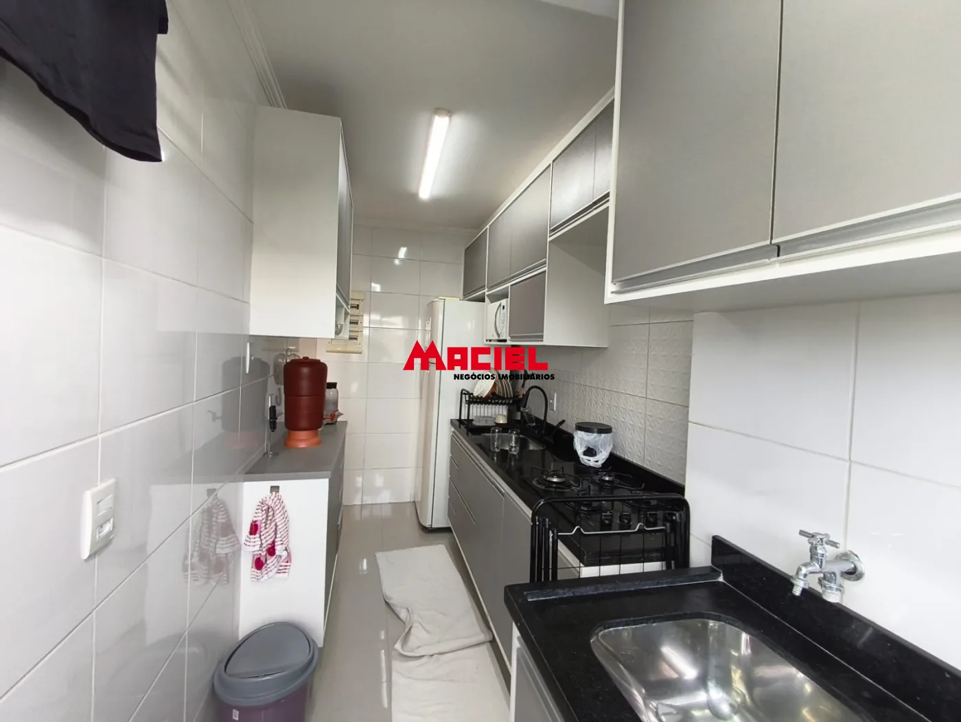 Alugar Apartamento / Padr&atilde;o em S&atilde;o Jos&eacute; dos Campos R$ 2.500,00 - Foto 12