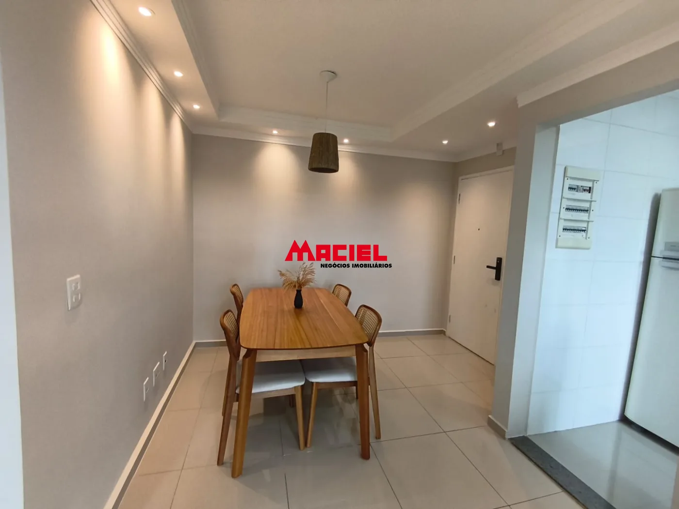 Alugar Apartamento / Padr&atilde;o em S&atilde;o Jos&eacute; dos Campos R$ 2.500,00 - Foto 16