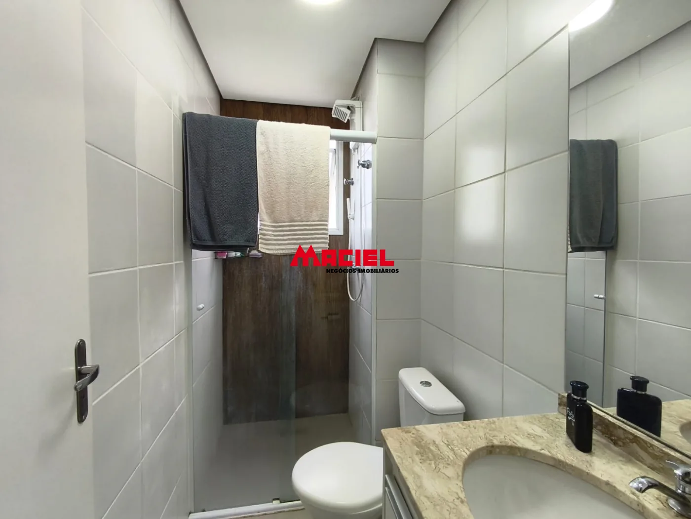 Alugar Apartamento / Padr&atilde;o em S&atilde;o Jos&eacute; dos Campos R$ 2.500,00 - Foto 17