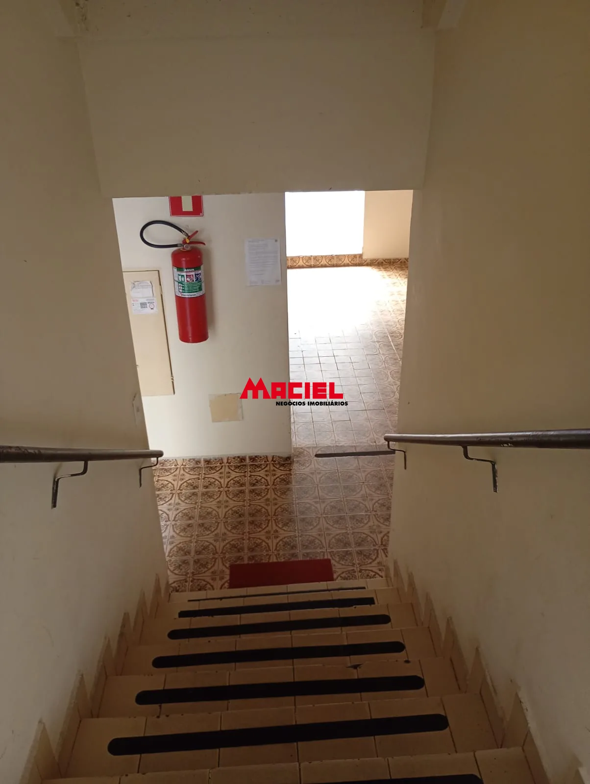 Alugar Apartamento / Padr&atilde;o em S&atilde;o Jos&eacute; dos Campos R$ 1.700,00 - Foto 1