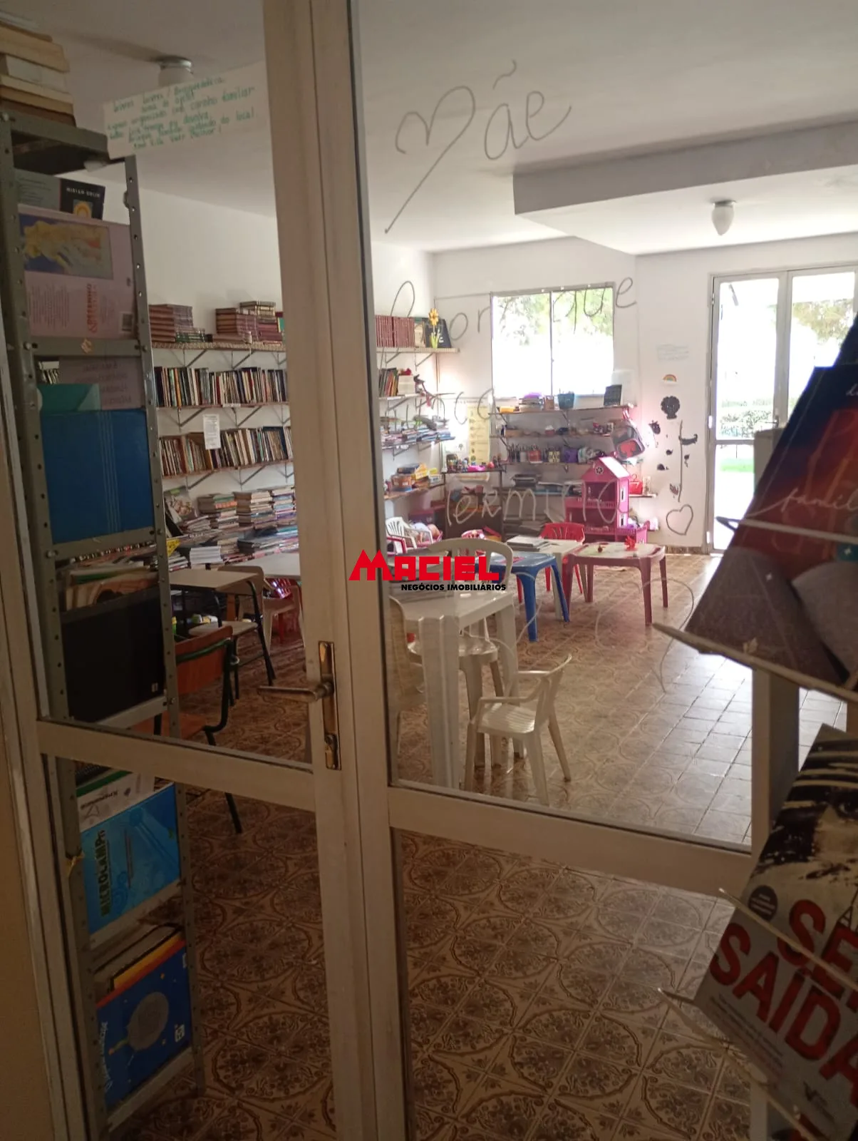 Alugar Apartamento / Padr&atilde;o em S&atilde;o Jos&eacute; dos Campos R$ 1.700,00 - Foto 9
