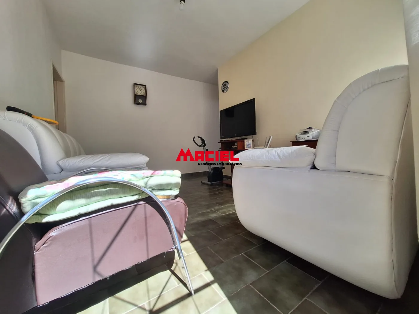 Comprar Casa / Padr&atilde;o em S&atilde;o Jos&eacute; dos Campos R$ 420.000,00 - Foto 3