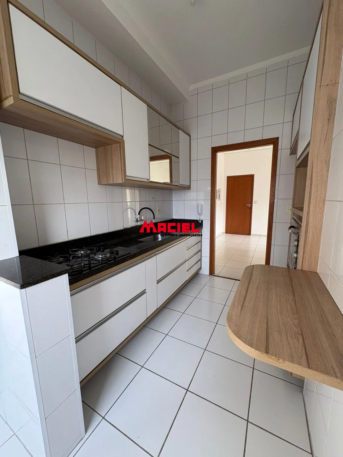 Alugar Apartamento / Padr&atilde;o em S&atilde;o Jos&eacute; dos Campos R$ 2.200,00 - Foto 2
