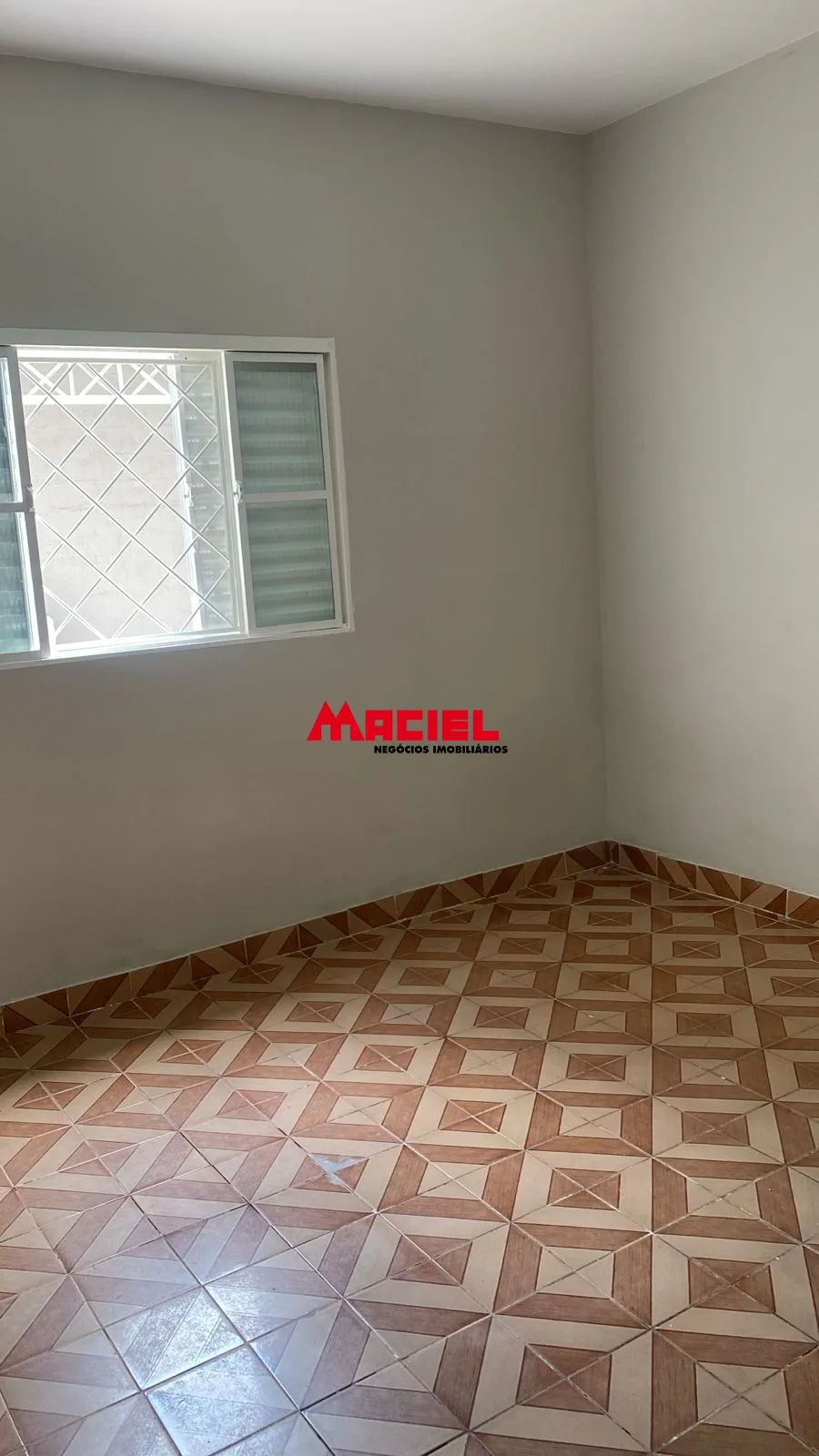 Alugar Casa / Padr&atilde;o em S&atilde;o Jos&eacute; dos Campos R$ 2.500,00 - Foto 2