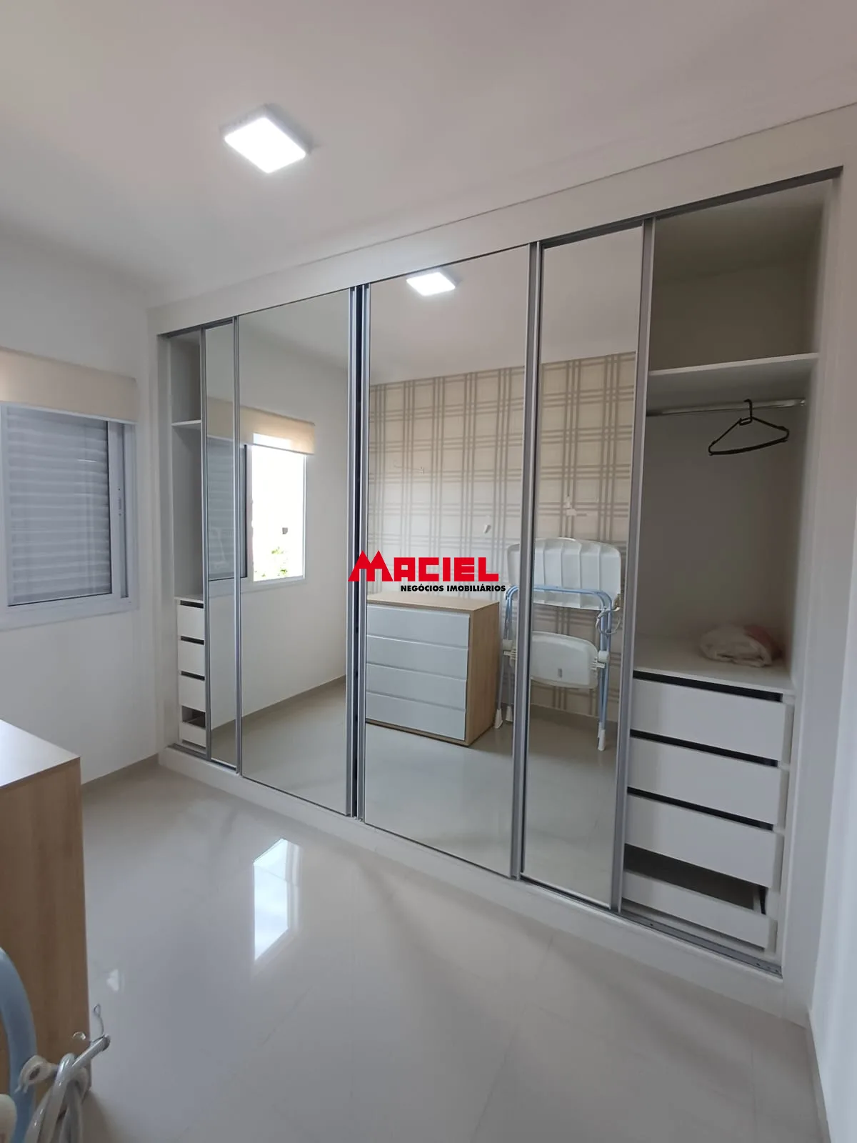 Comprar Apartamento / Padr&atilde;o em S&atilde;o Jos&eacute; dos Campos R$ 280.000,00 - Foto 3