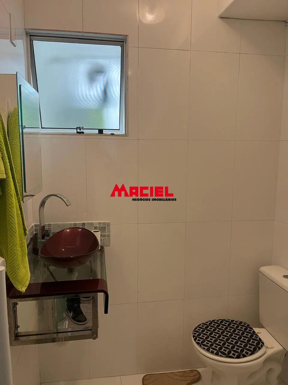 Alugar Apartamento / Padr&atilde;o em S&atilde;o Jos&eacute; dos Campos R$ 2.000,00 - Foto 4
