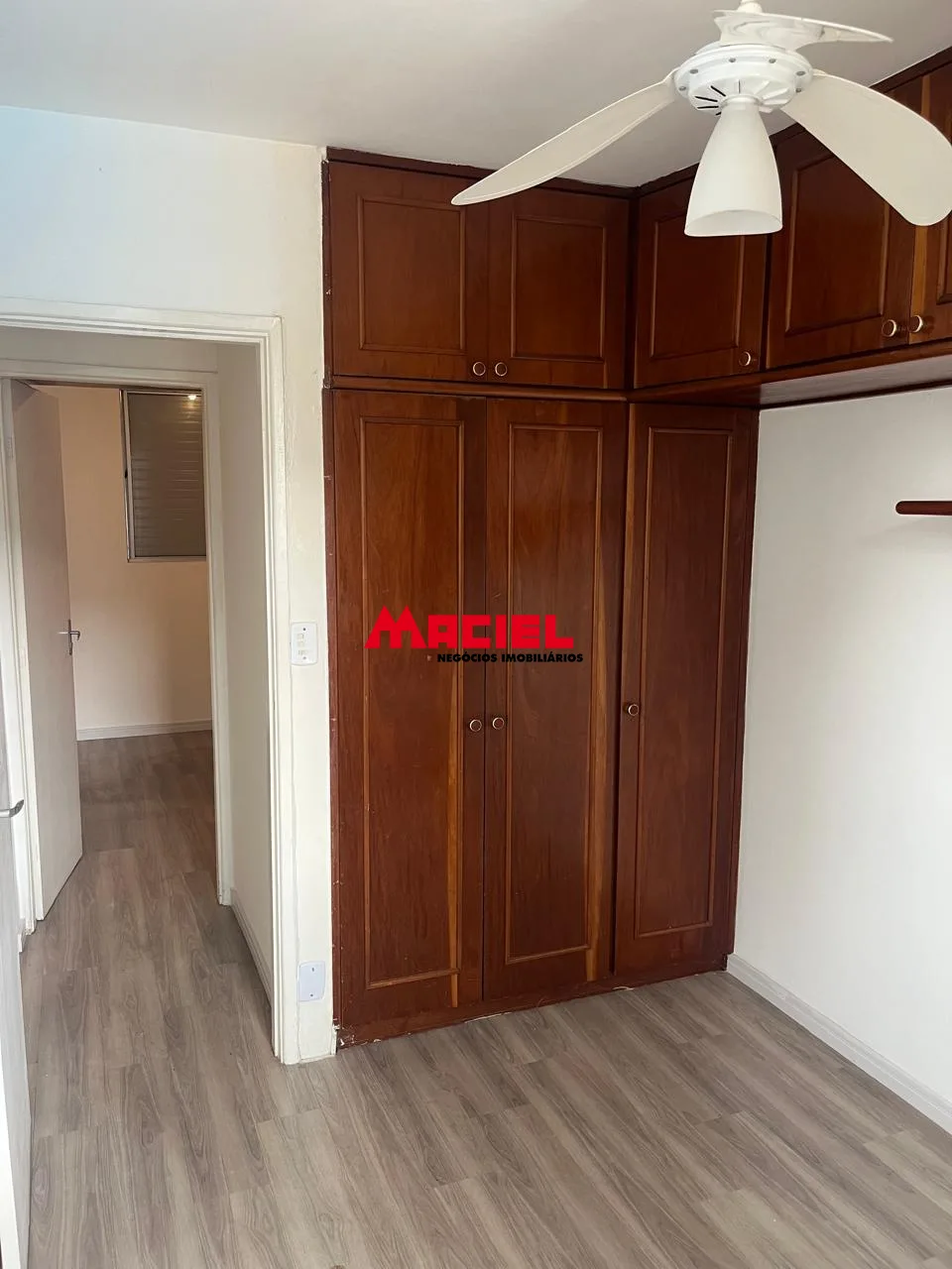 Alugar Apartamento / Padr&atilde;o em S&atilde;o Jos&eacute; dos Campos R$ 2.000,00 - Foto 9