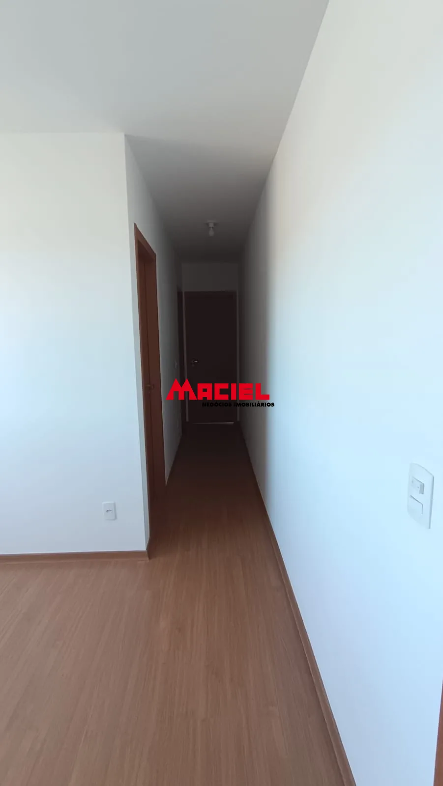 Alugar Apartamento / Padr&atilde;o em S&atilde;o Jos&eacute; dos Campos R$ 1.600,00 - Foto 3