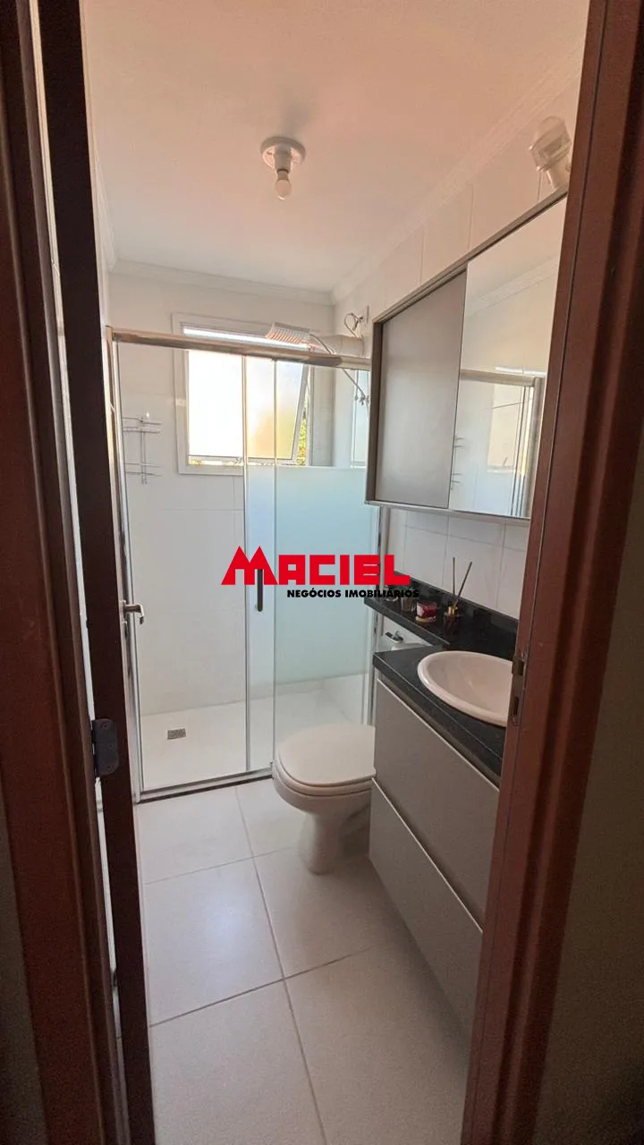 Alugar Apartamento / Padr&atilde;o em S&atilde;o Jos&eacute; dos Campos R$ 3.300,00 - Foto 4