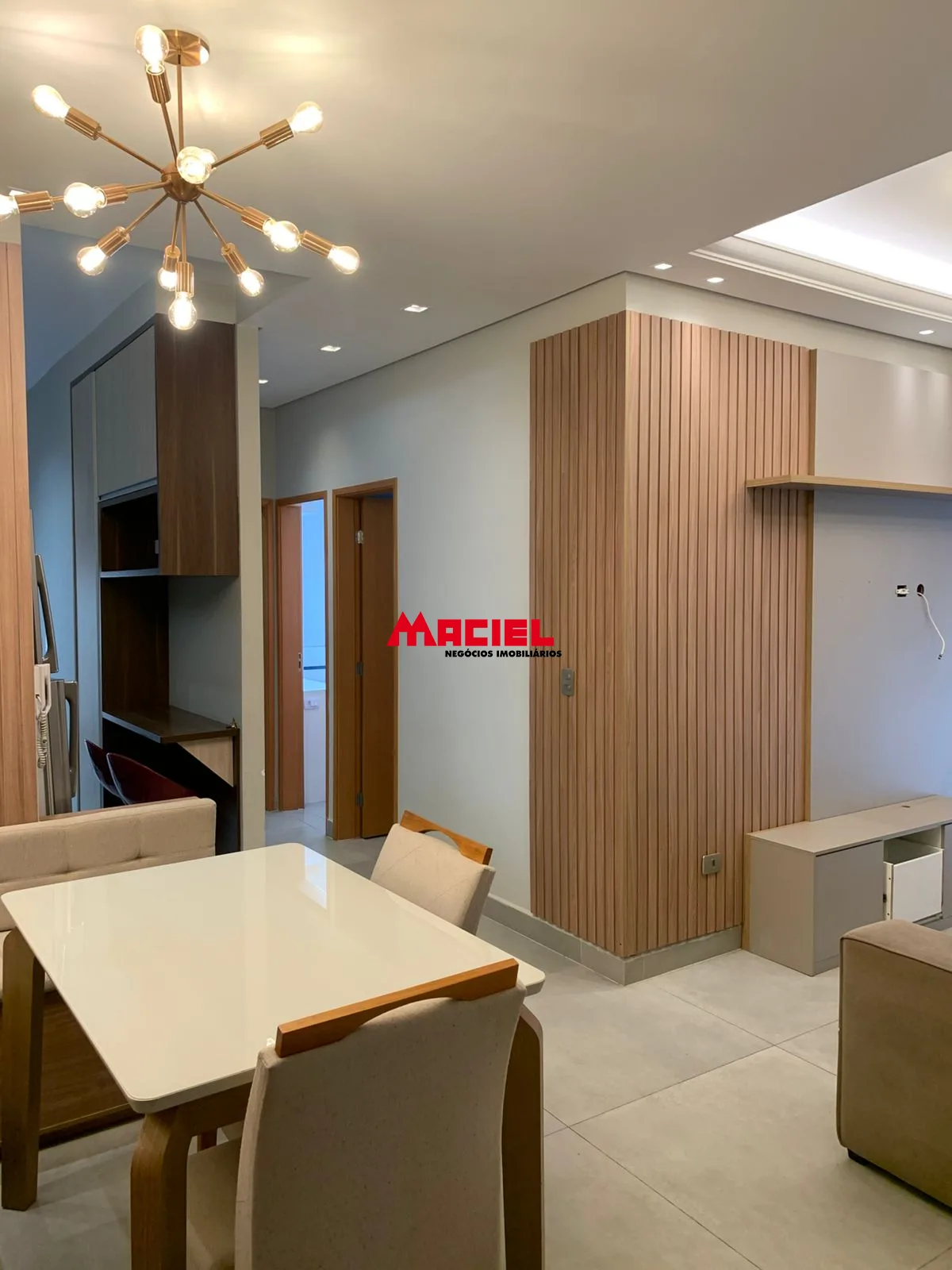 Alugar Apartamento / Padr&atilde;o em S&atilde;o Jos&eacute; dos Campos R$ 2.300,00 - Foto 3