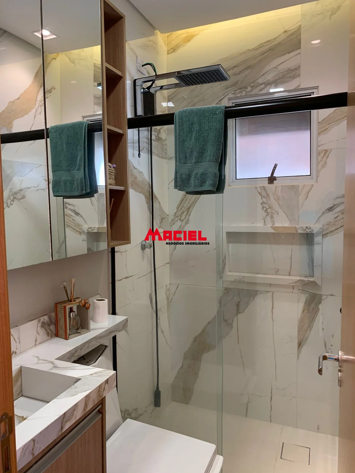 Alugar Apartamento / Padr&atilde;o em S&atilde;o Jos&eacute; dos Campos R$ 2.300,00 - Foto 22