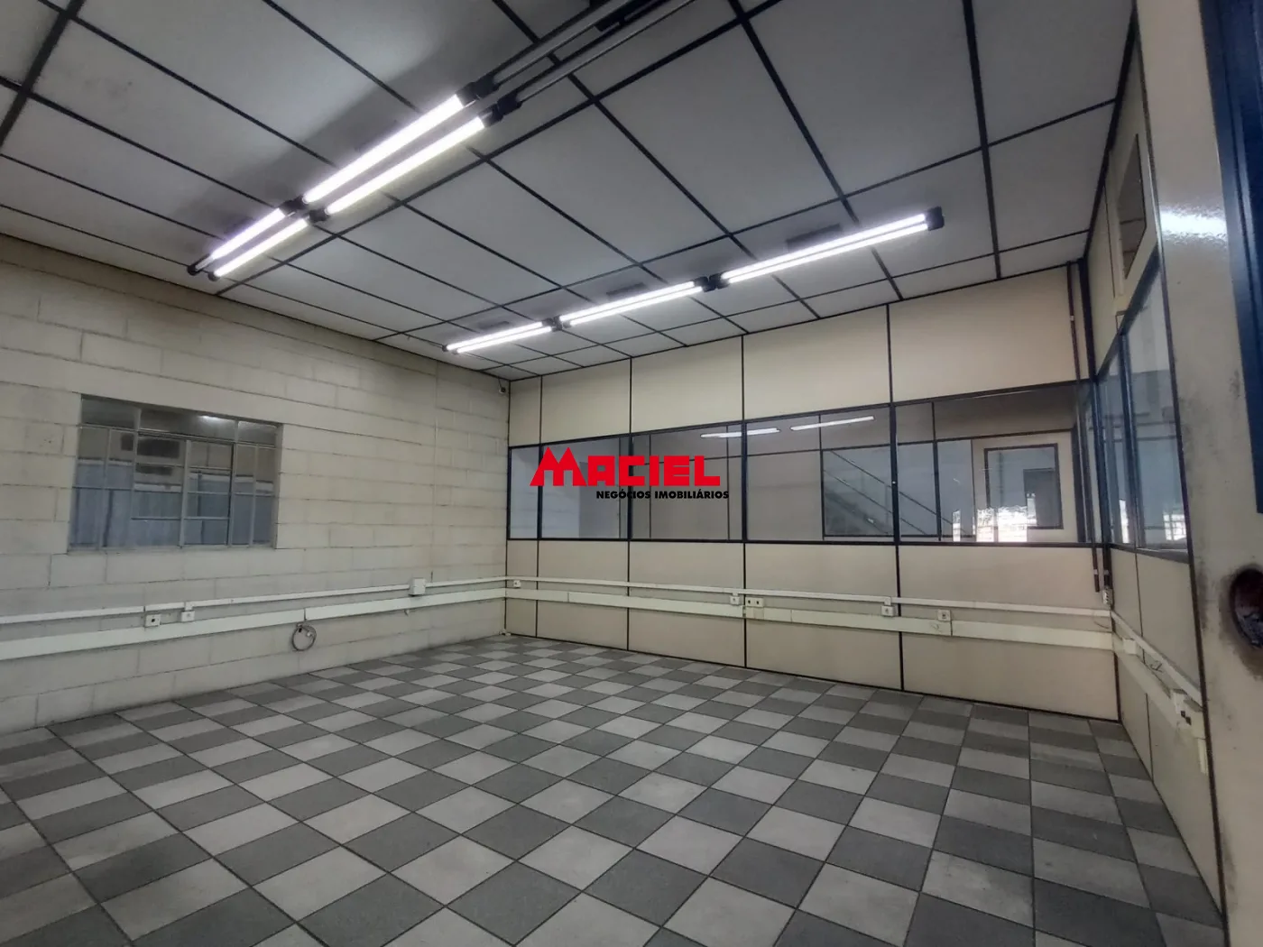 Alugar Comercial / Galp&atilde;o em S&atilde;o Jos&eacute; dos Campos R$ 19.500,00 - Foto 12