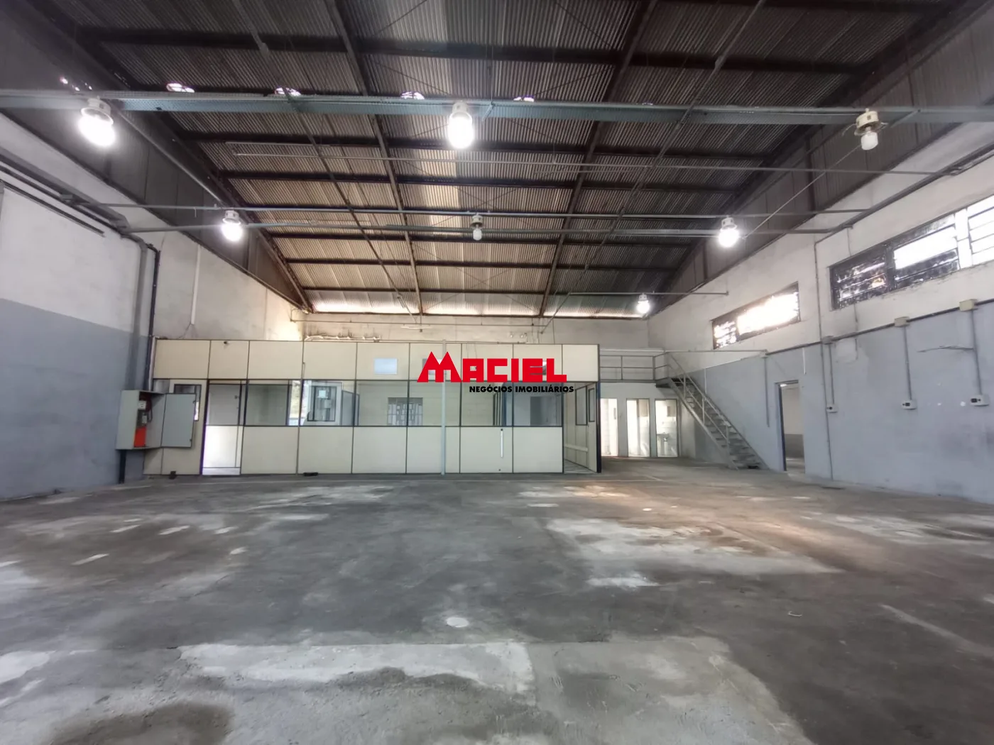 Alugar Comercial / Galp&atilde;o em S&atilde;o Jos&eacute; dos Campos R$ 19.500,00 - Foto 9