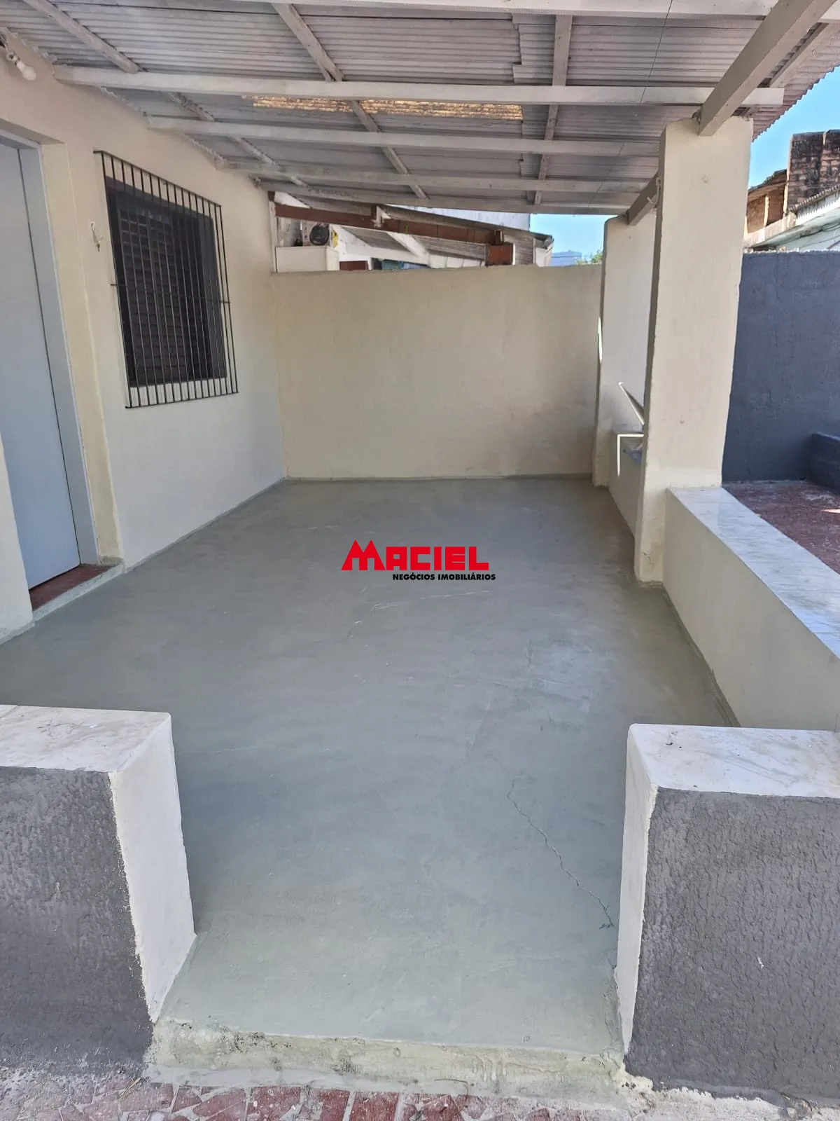 Alugar Casa / Padr&atilde;o em S&atilde;o Jos&eacute; dos Campos R$ 2.500,00 - Foto 1