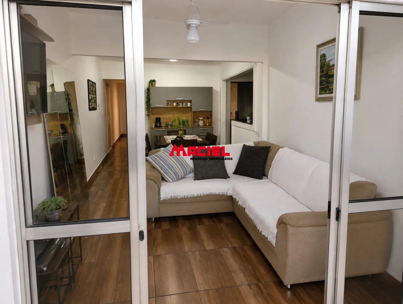 Comprar Casa / Padr&atilde;o em S&atilde;o Jos&eacute; dos Campos R$ 360.000,00 - Foto 2