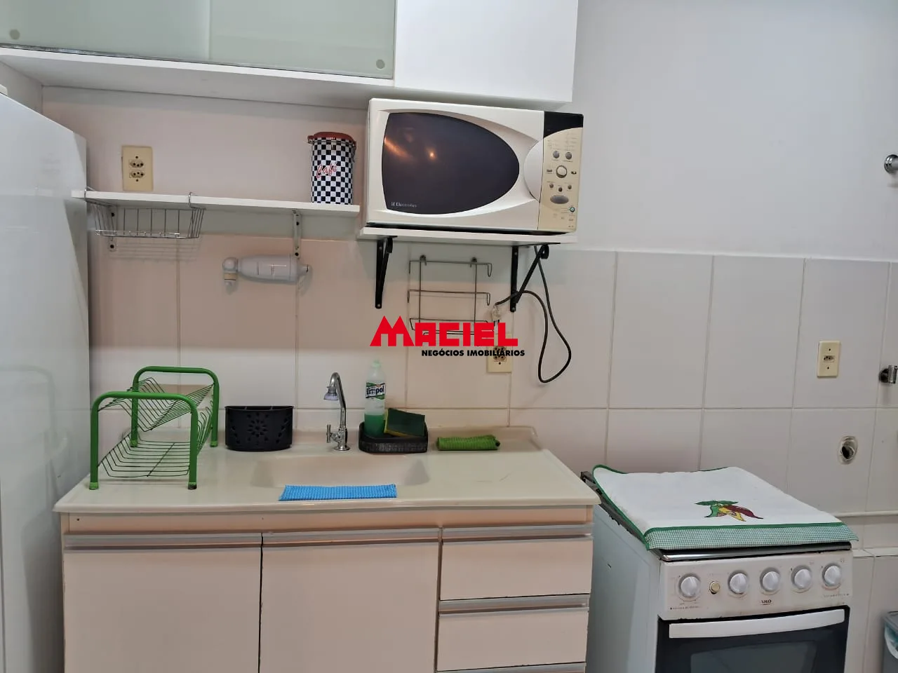 Alugar Apartamento / Padr&atilde;o em S&atilde;o Jos&eacute; dos Campos R$ 1.600,00 - Foto 2