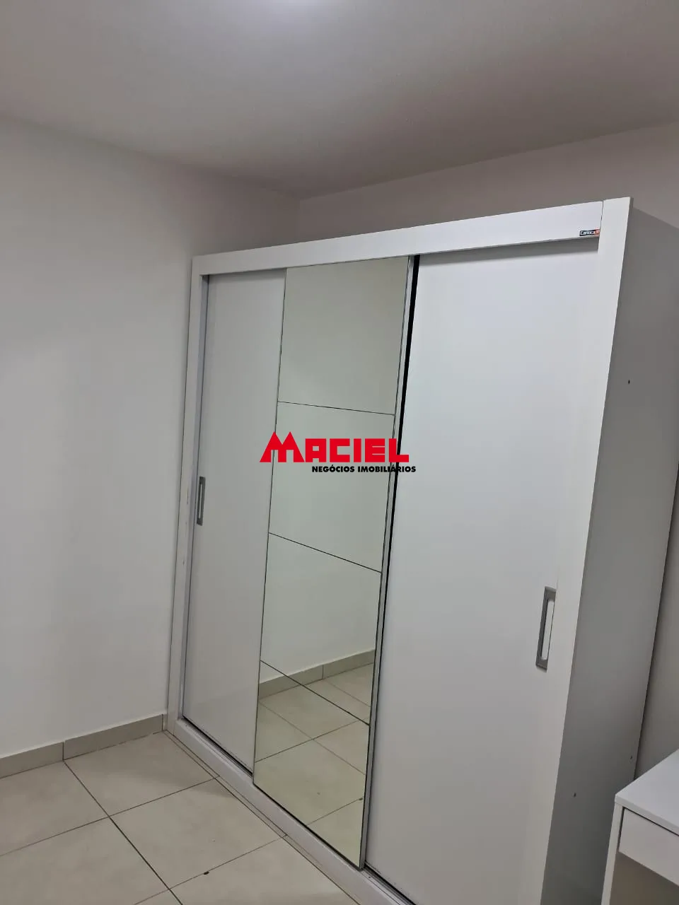 Alugar Apartamento / Padr&atilde;o em S&atilde;o Jos&eacute; dos Campos R$ 1.600,00 - Foto 4