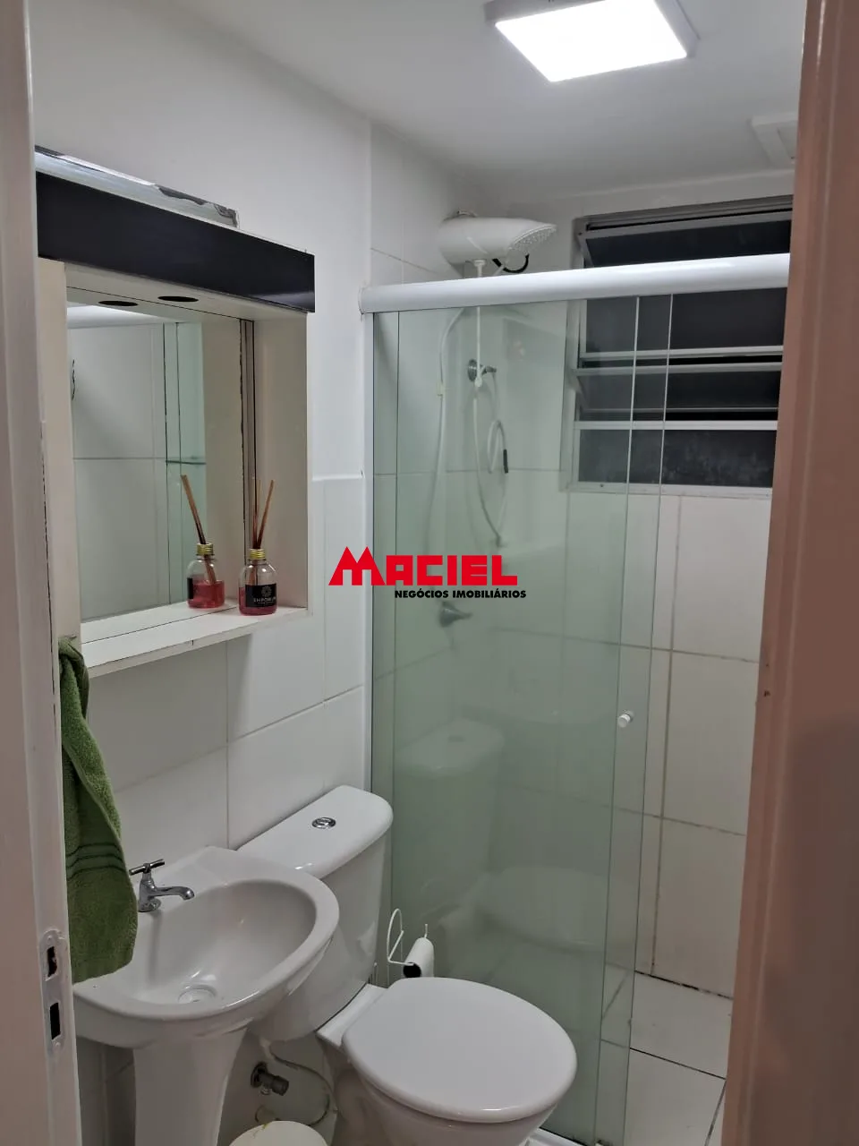 Alugar Apartamento / Padr&atilde;o em S&atilde;o Jos&eacute; dos Campos R$ 1.600,00 - Foto 7