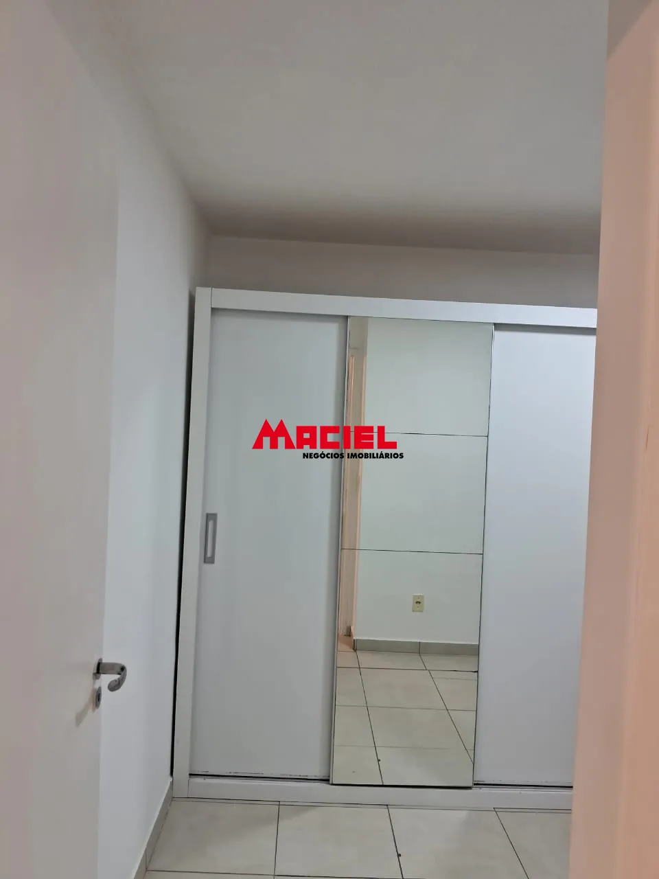 Alugar Apartamento / Padr&atilde;o em S&atilde;o Jos&eacute; dos Campos R$ 1.600,00 - Foto 8