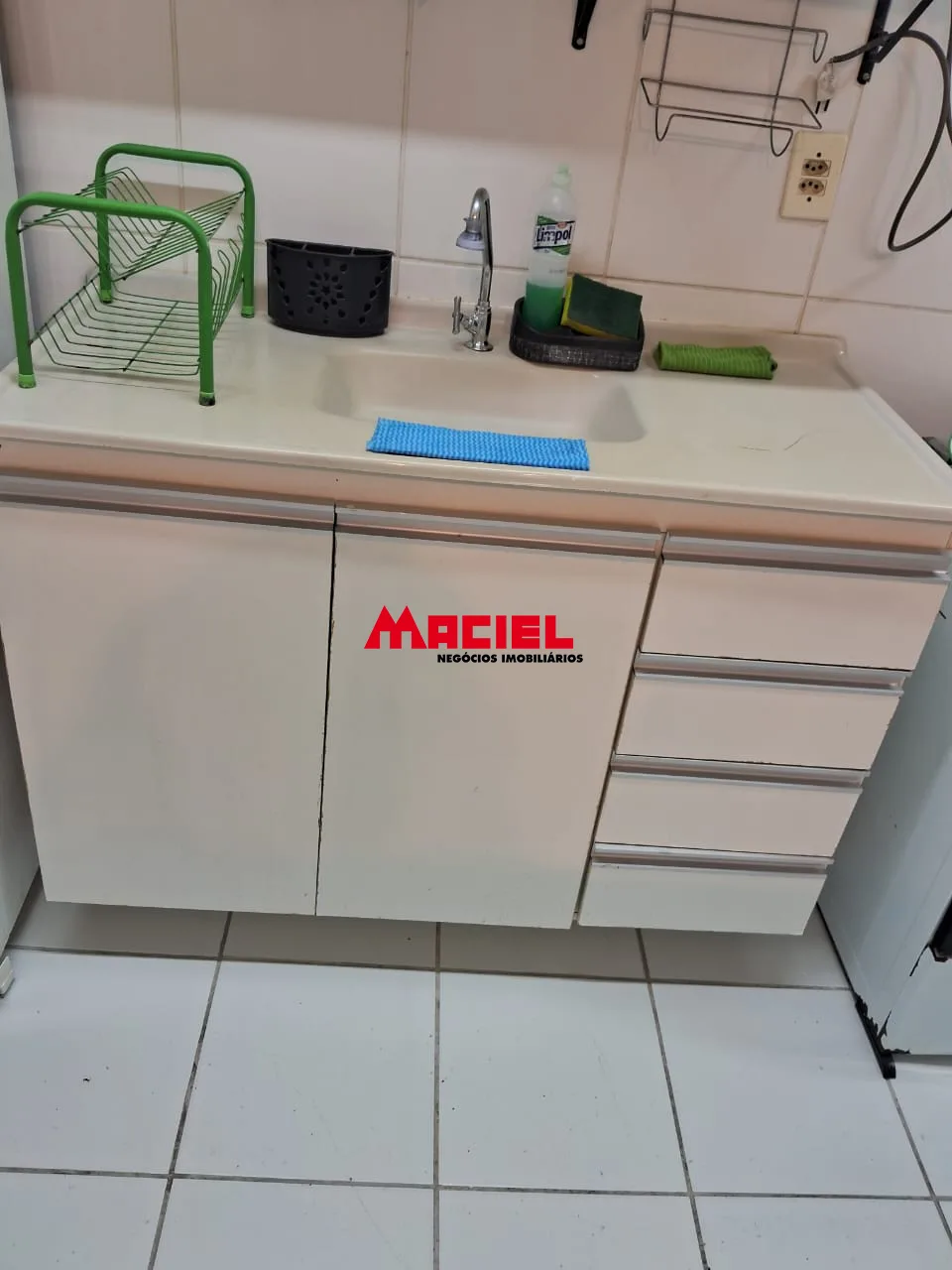 Alugar Apartamento / Padr&atilde;o em S&atilde;o Jos&eacute; dos Campos R$ 1.600,00 - Foto 13