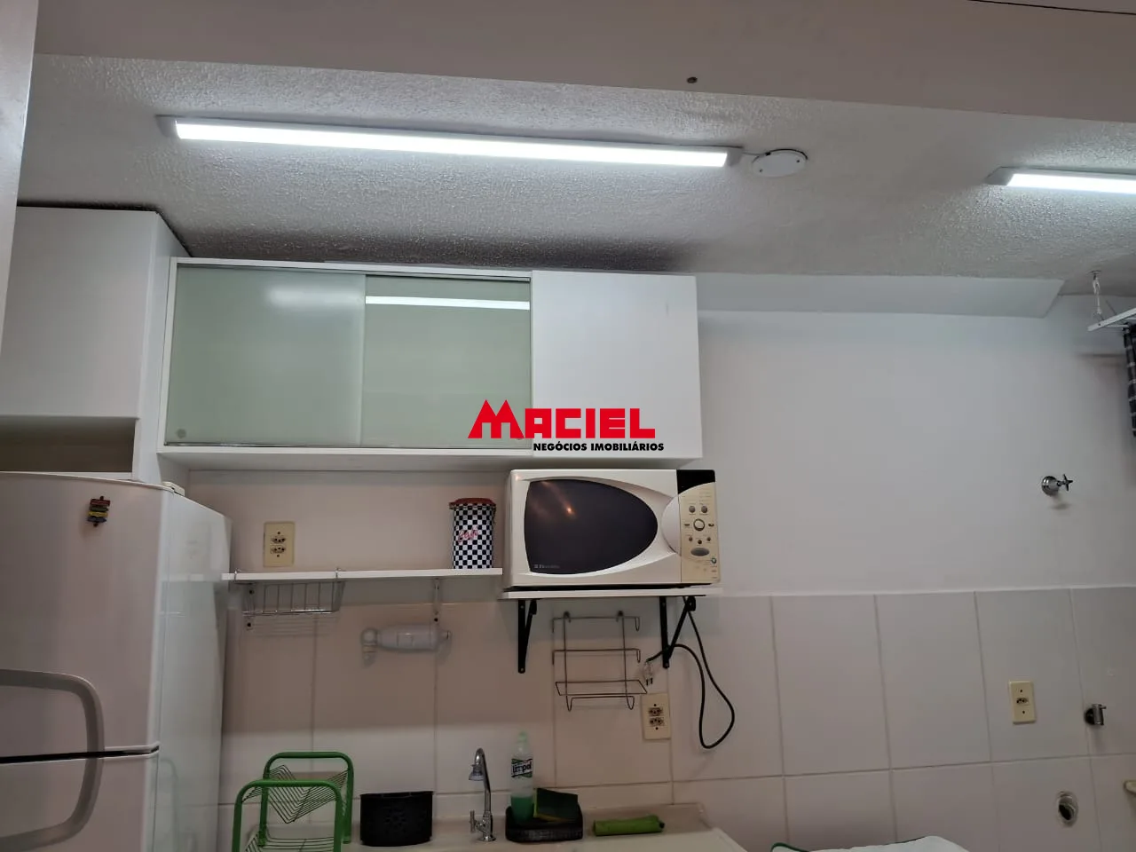 Alugar Apartamento / Padr&atilde;o em S&atilde;o Jos&eacute; dos Campos R$ 1.600,00 - Foto 14