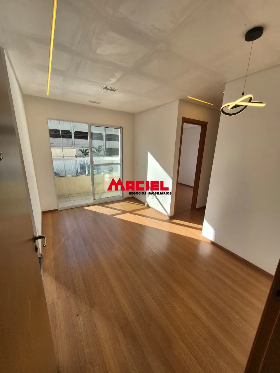 Alugar Apartamento / Padr&atilde;o em S&atilde;o Jos&eacute; dos Campos R$ 2.000,00 - Foto 1