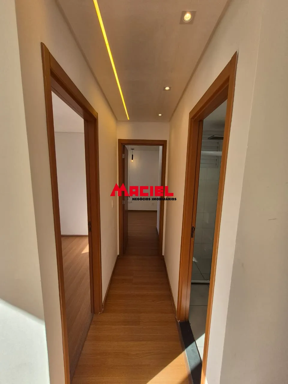 Alugar Apartamento / Padr&atilde;o em S&atilde;o Jos&eacute; dos Campos R$ 2.000,00 - Foto 2